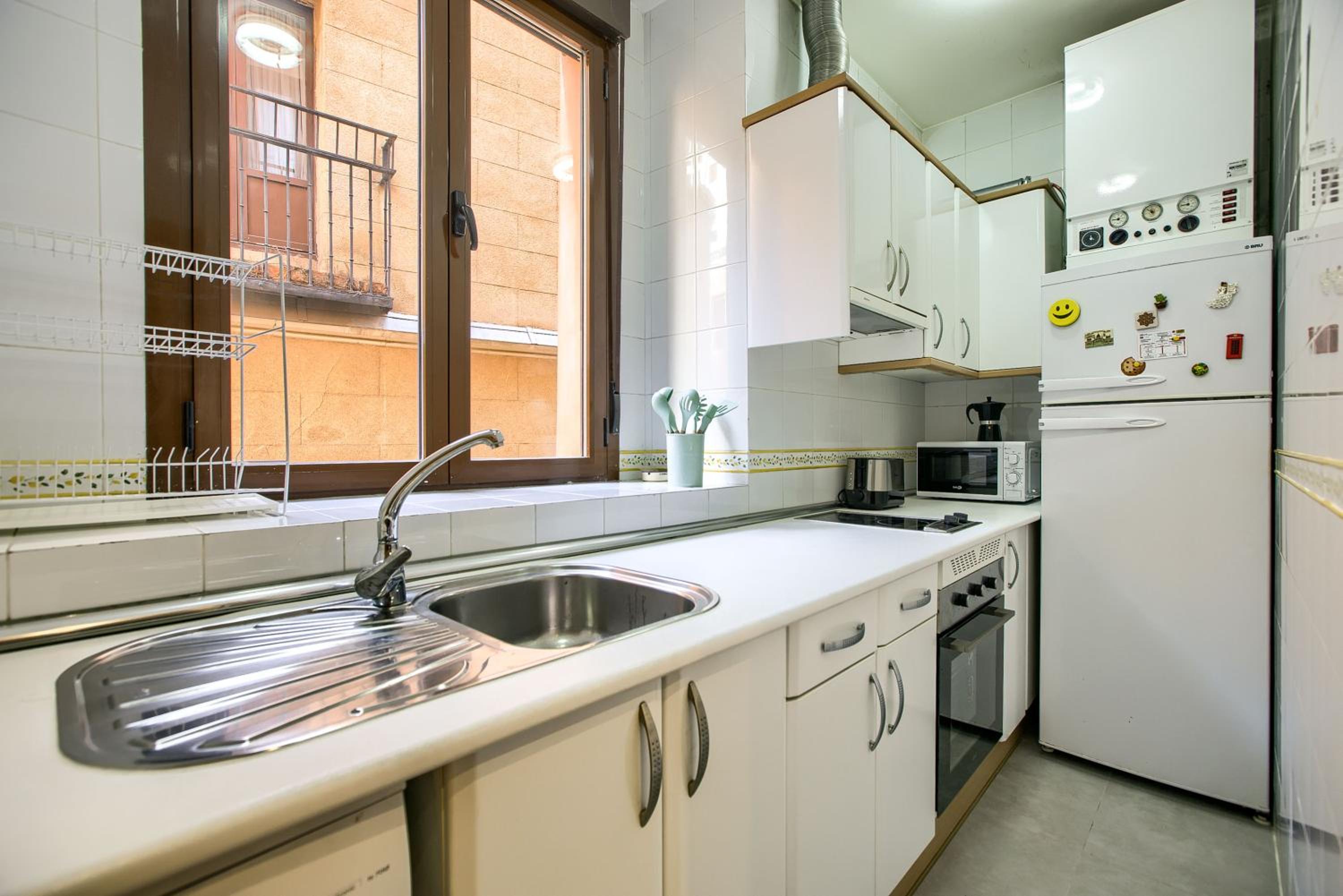 Apartment photo 2
