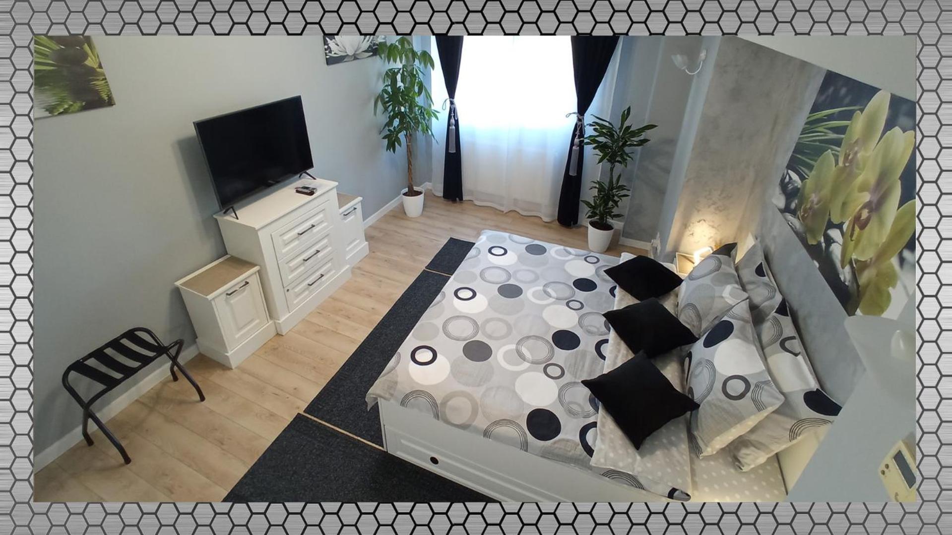 One-Bedroom Apartment - Photo 19