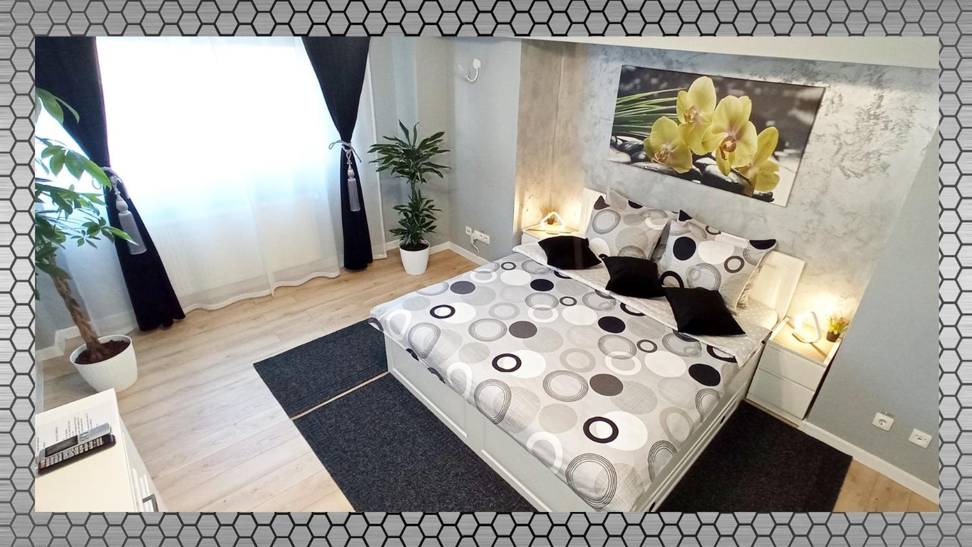 One-Bedroom Apartment - Photo 20