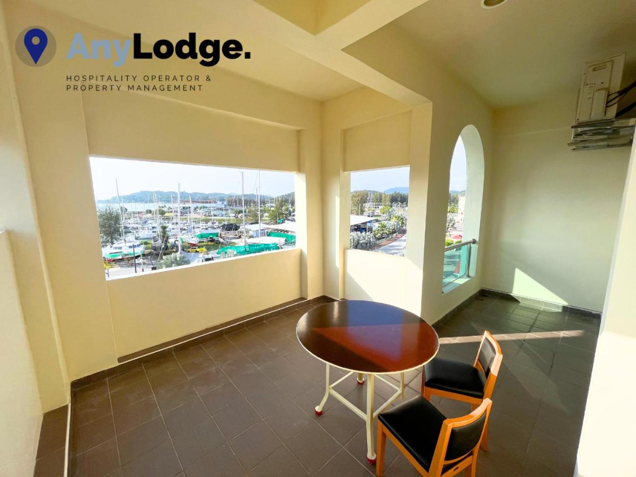 Superior Suite with Sea View - Photo 6
