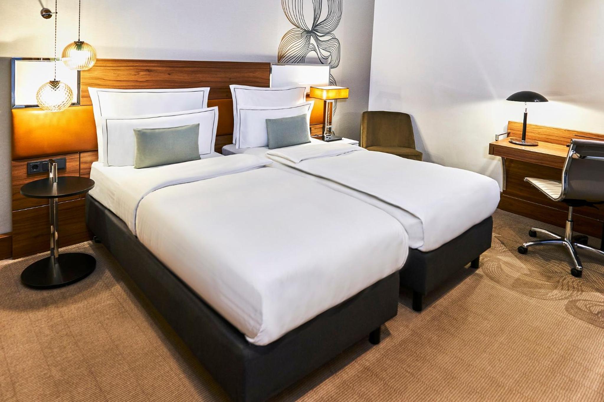 Twin Large Room