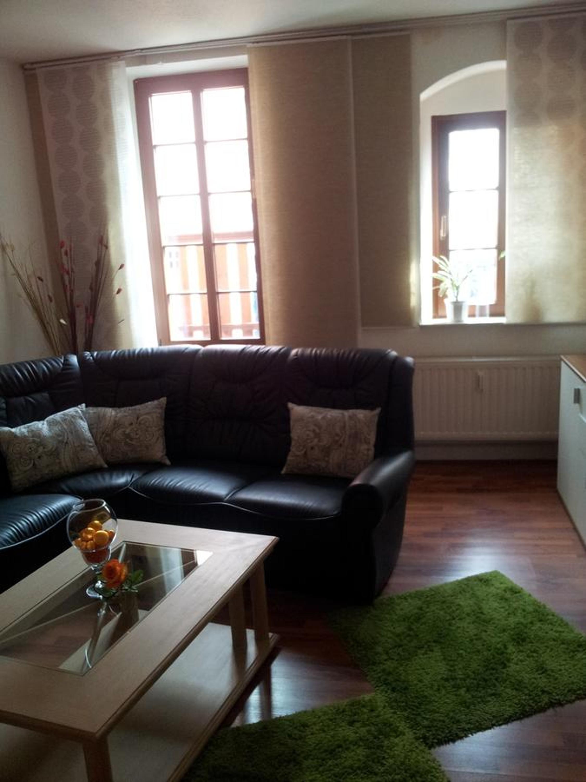 Apartment with Balcony - Photo 4