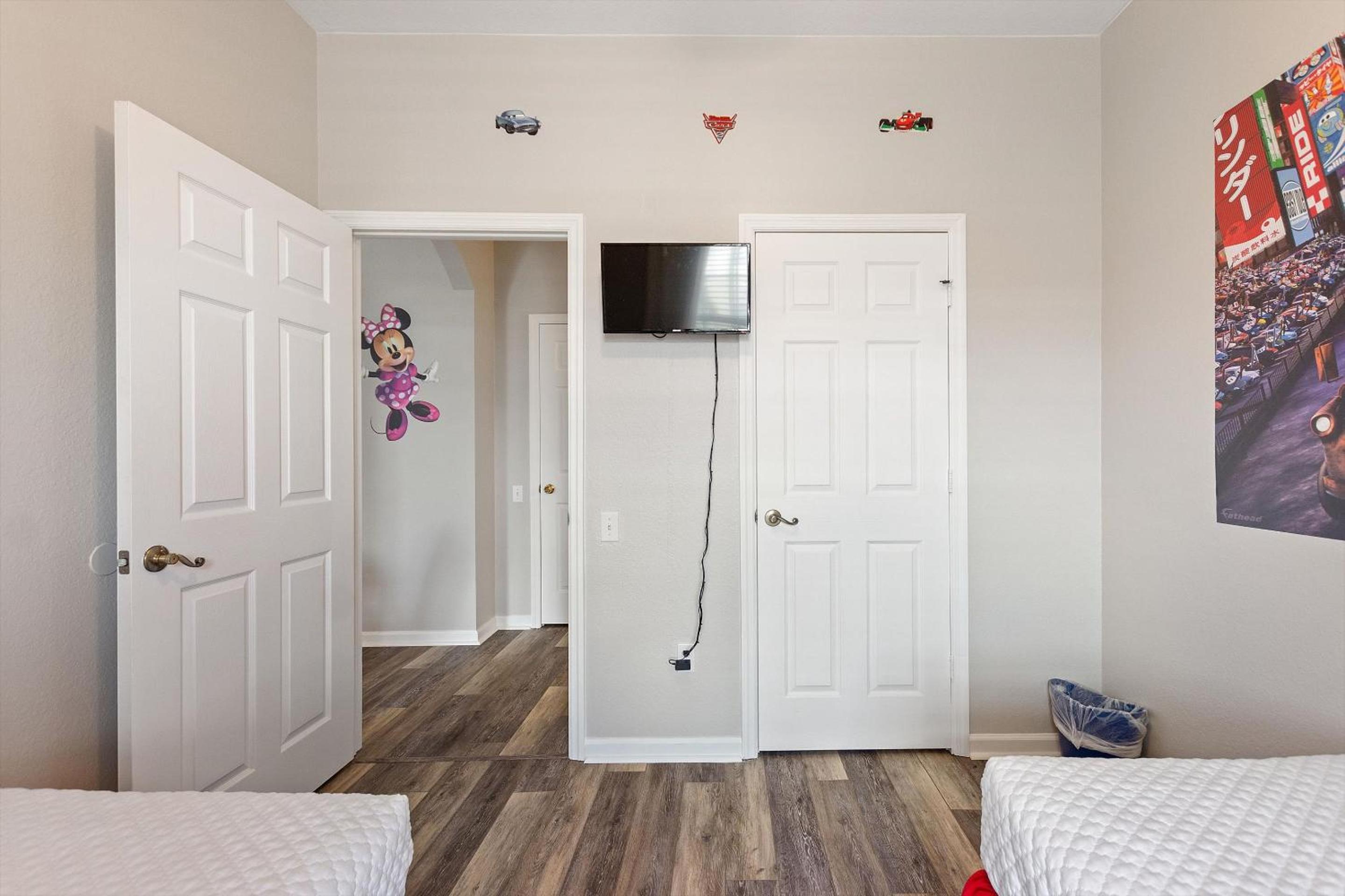 Three-Bedroom Apartment photo 1