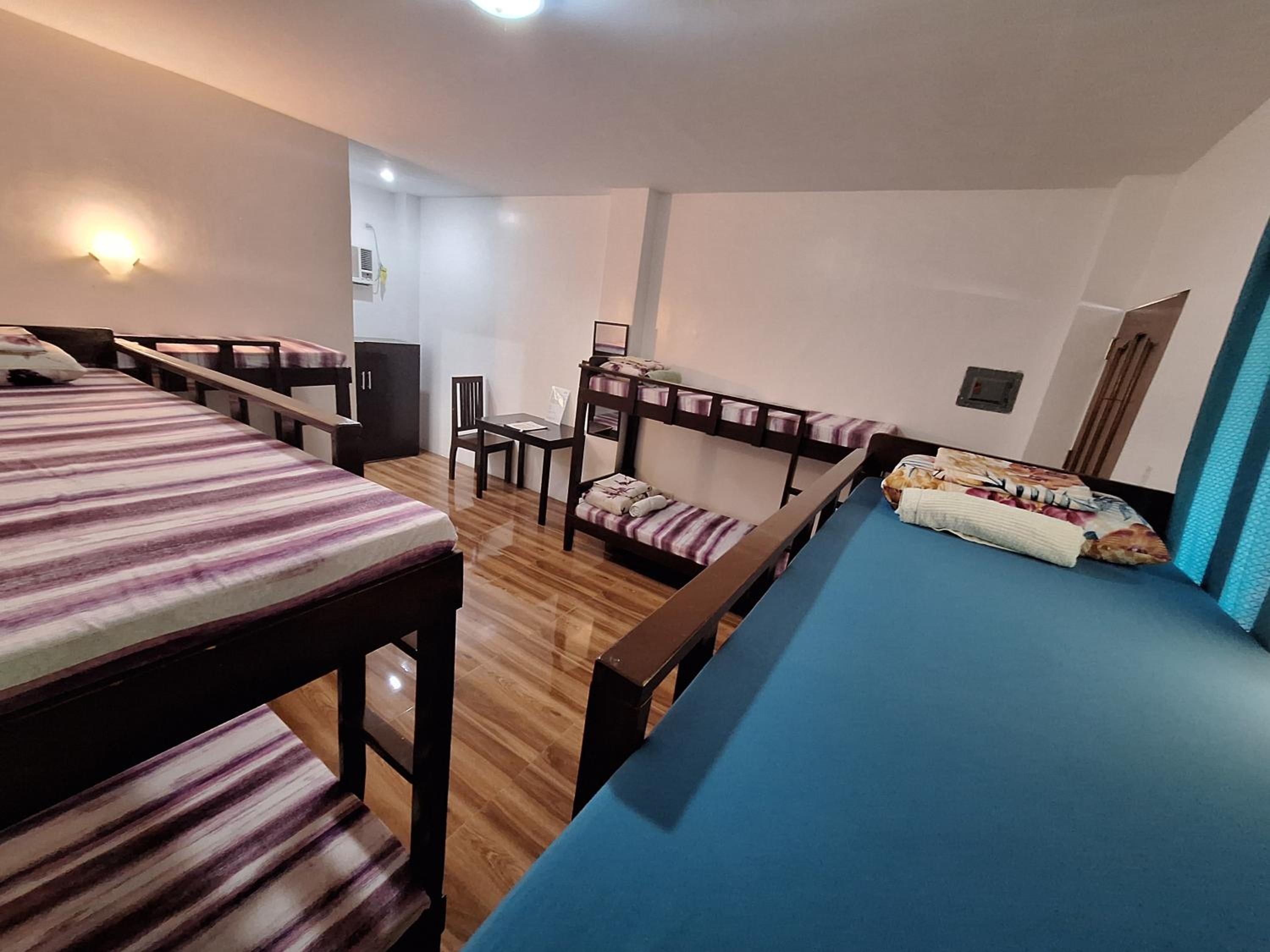 Mixed Dormitory Room photo 2