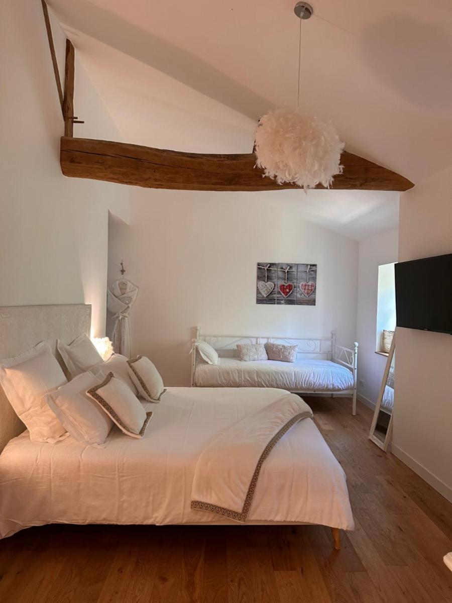 Superior Triple Room photo 3