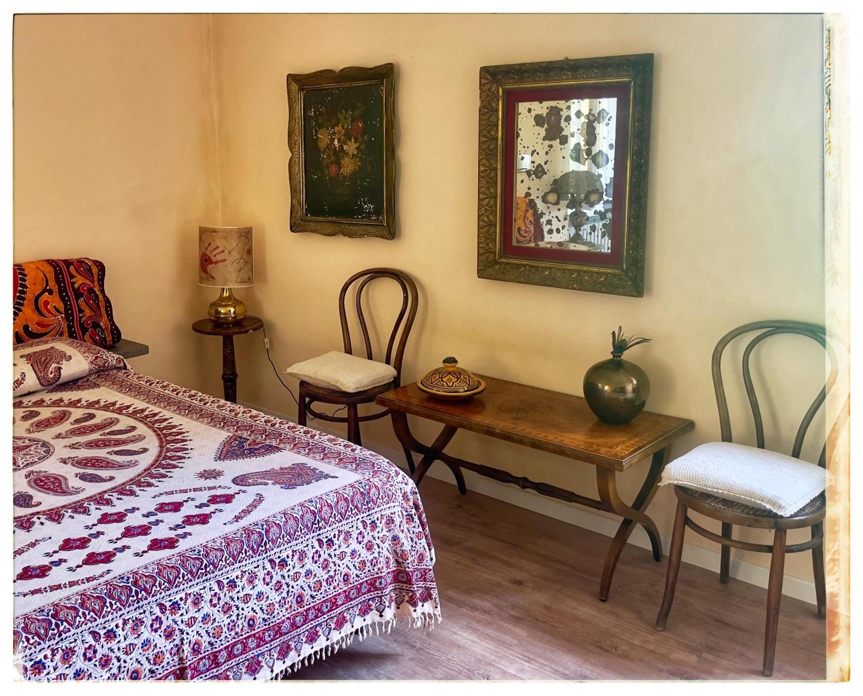 Deluxe Double Room with Extra Bed photo 3