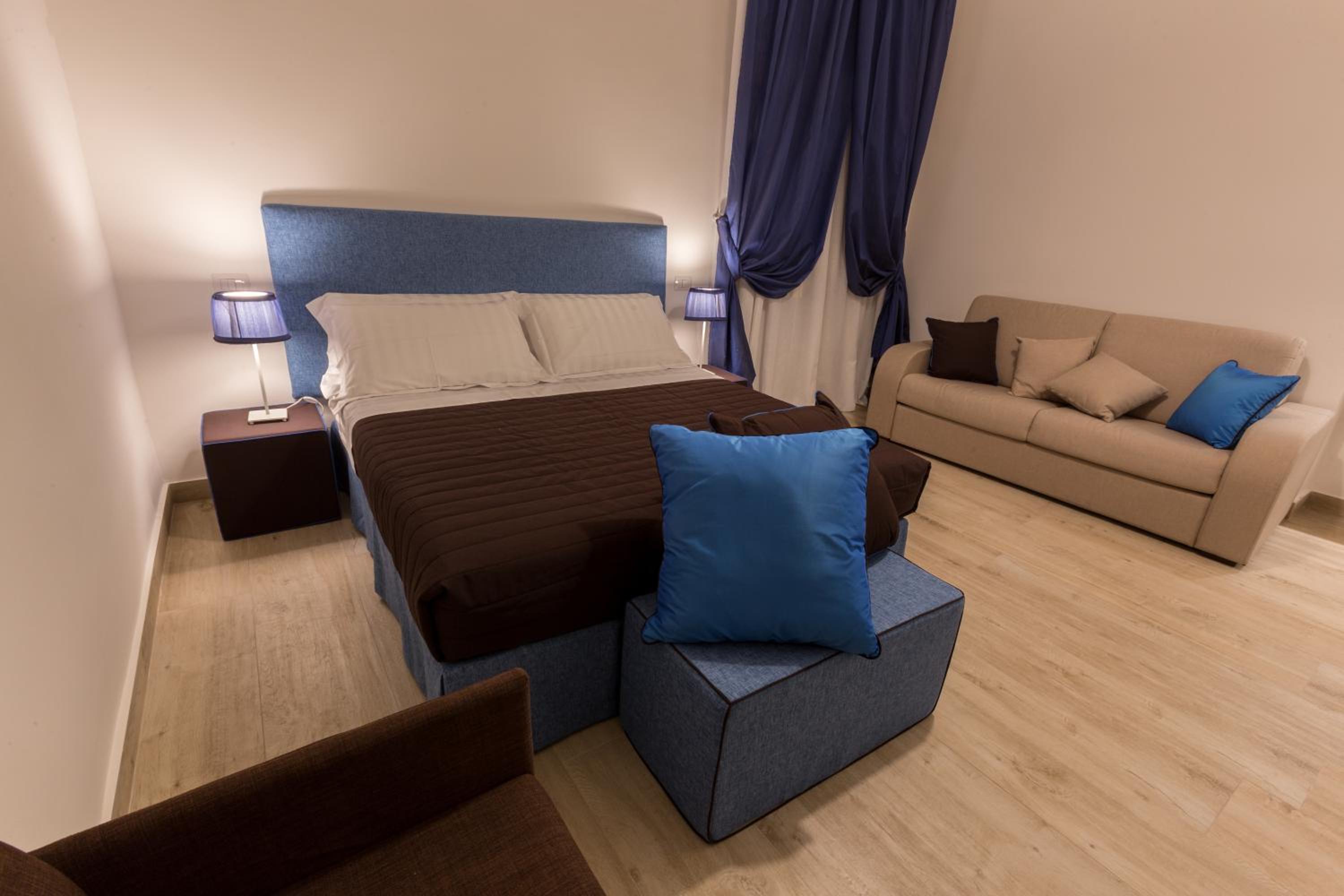Quadruple Room with Private Bathroom - Photo 1