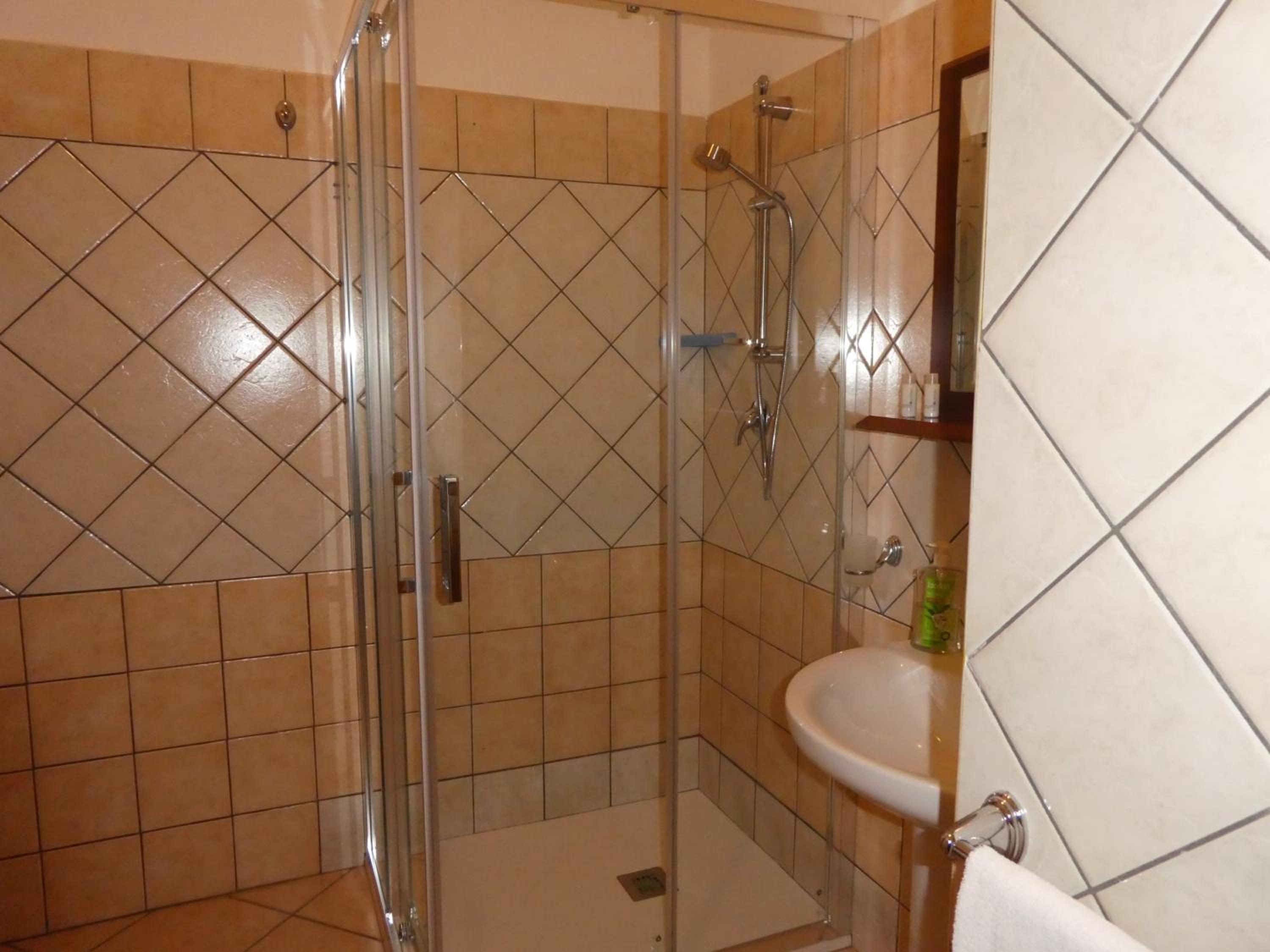Triple Room - Photo 15