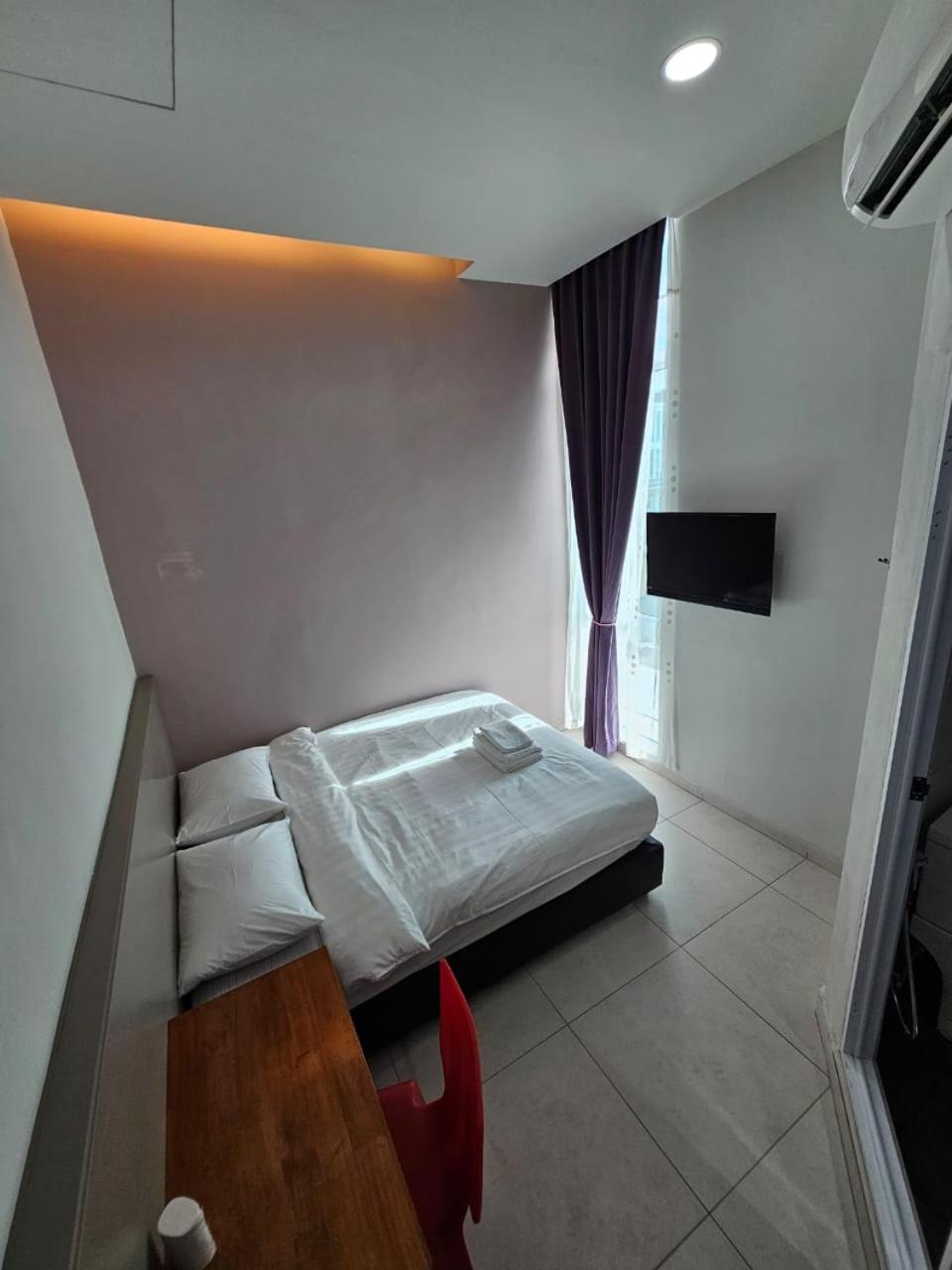 Deluxe Queen Room photo 2