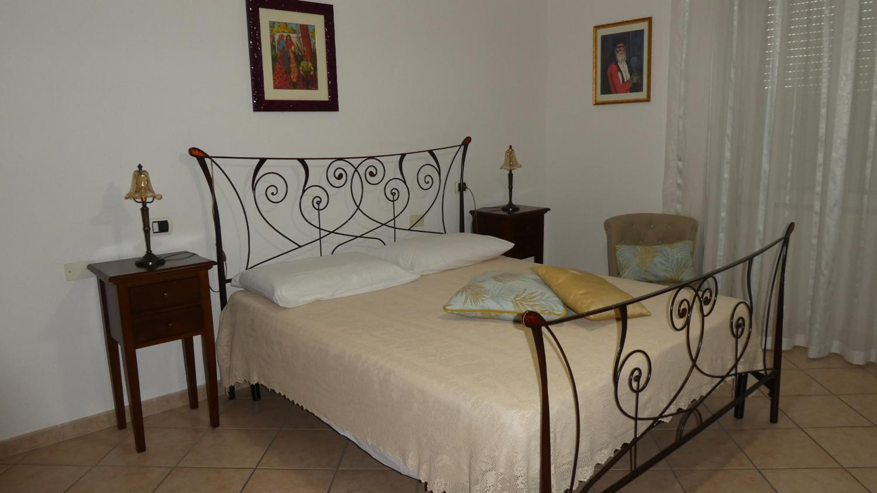 Double Room - Photo 8