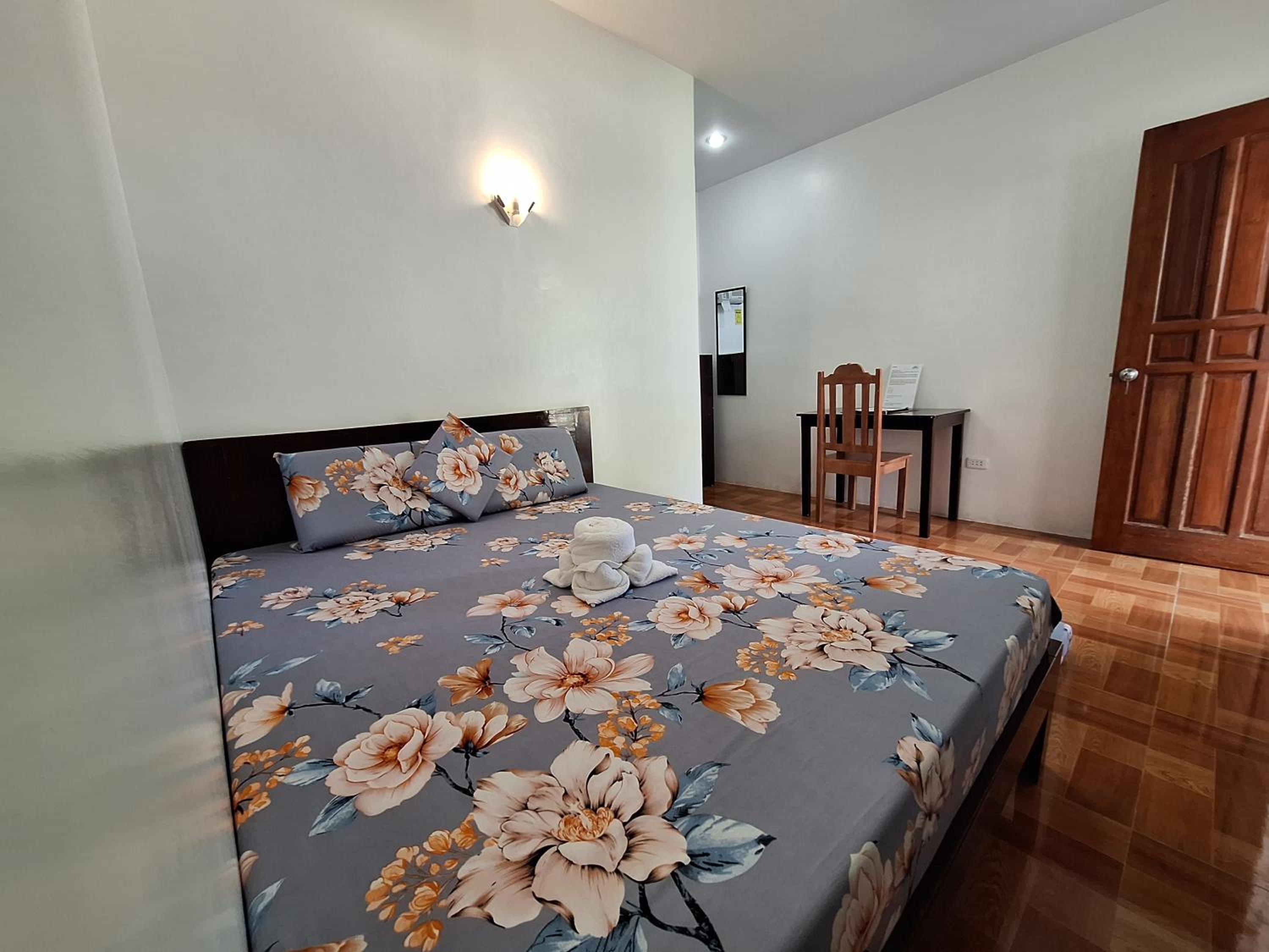 Queen Room with Sea View