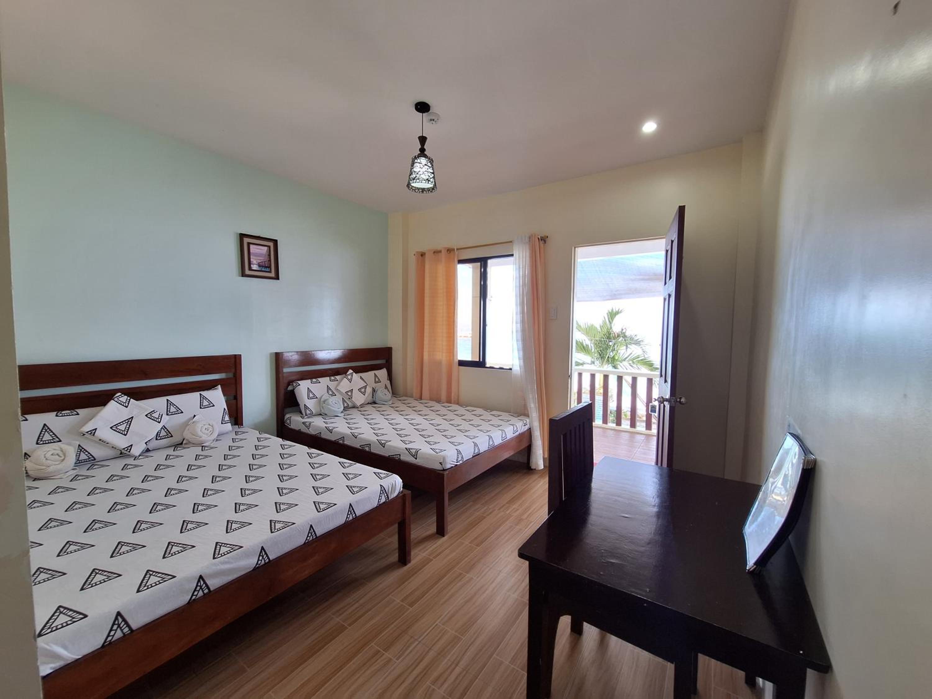 Quadruple Room with Sea View