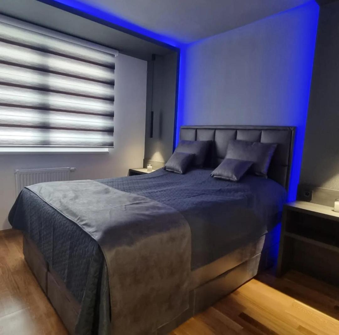 Deluxe Apartment photo 2