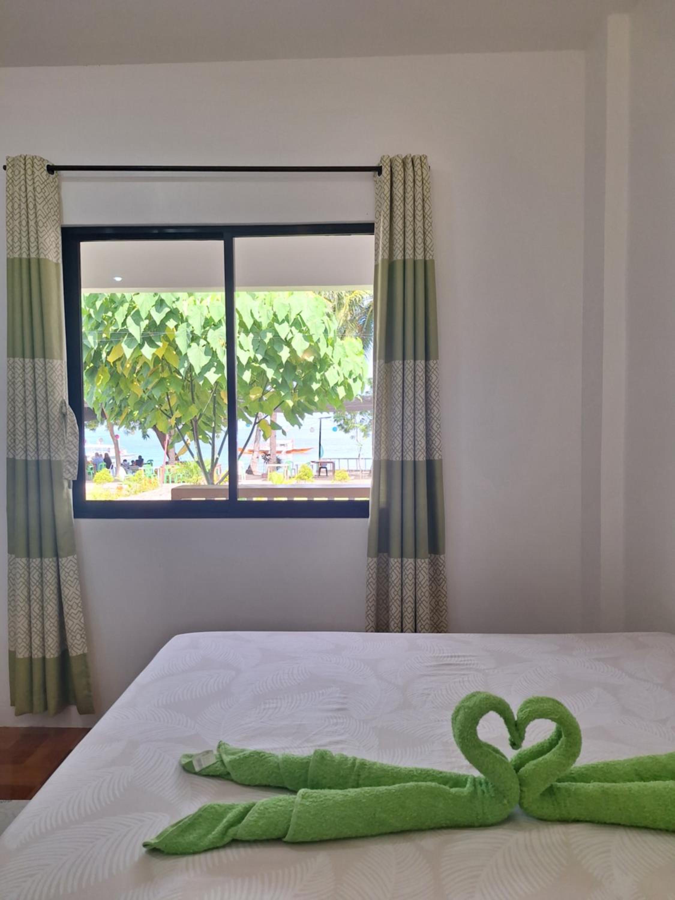 Queen Room with Sea View photo 2
