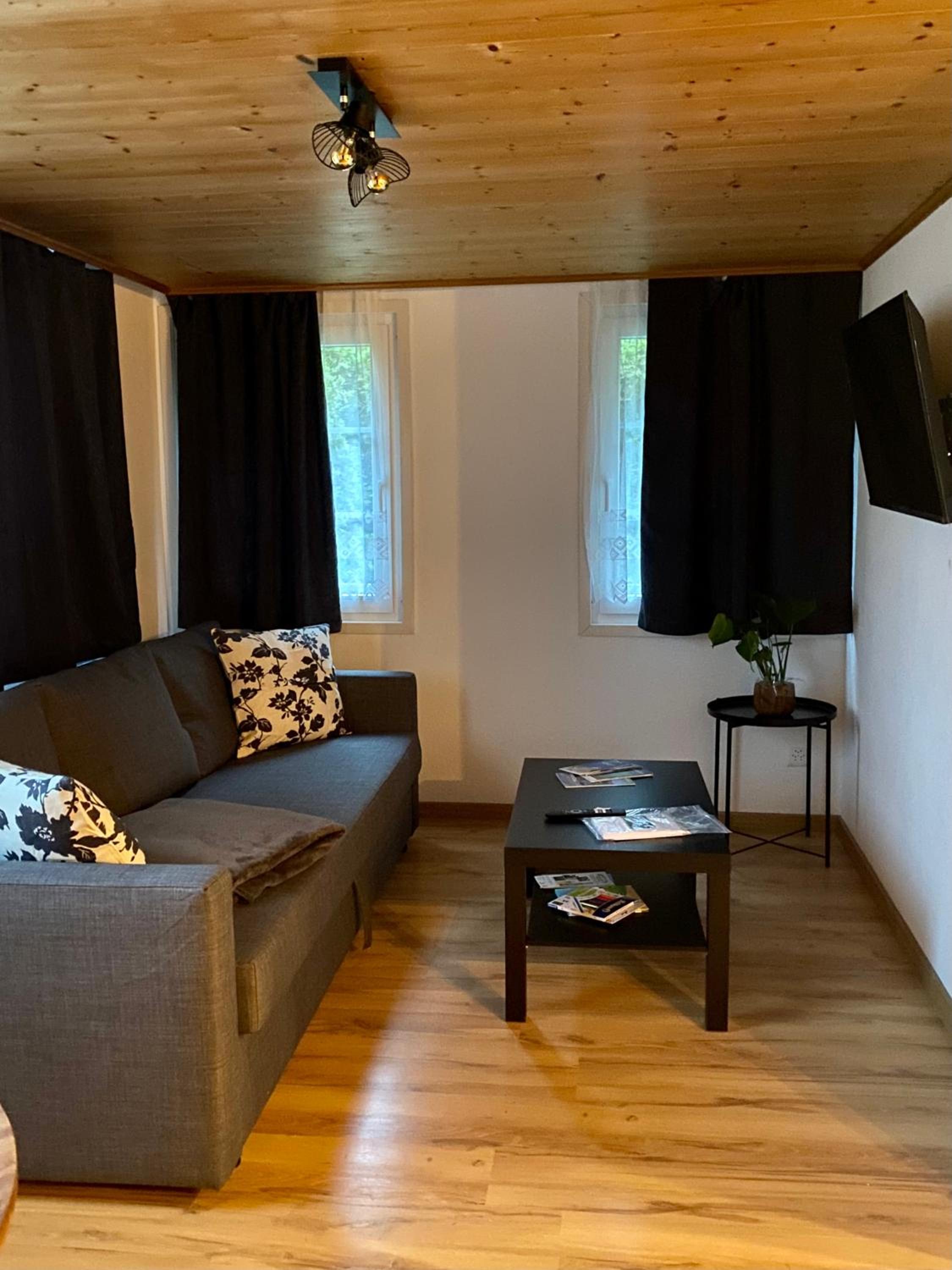 One-Bedroom Apartment photo 1