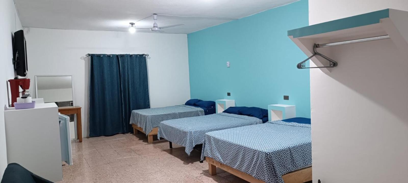 Twin Room with Private Bathroom photo 2