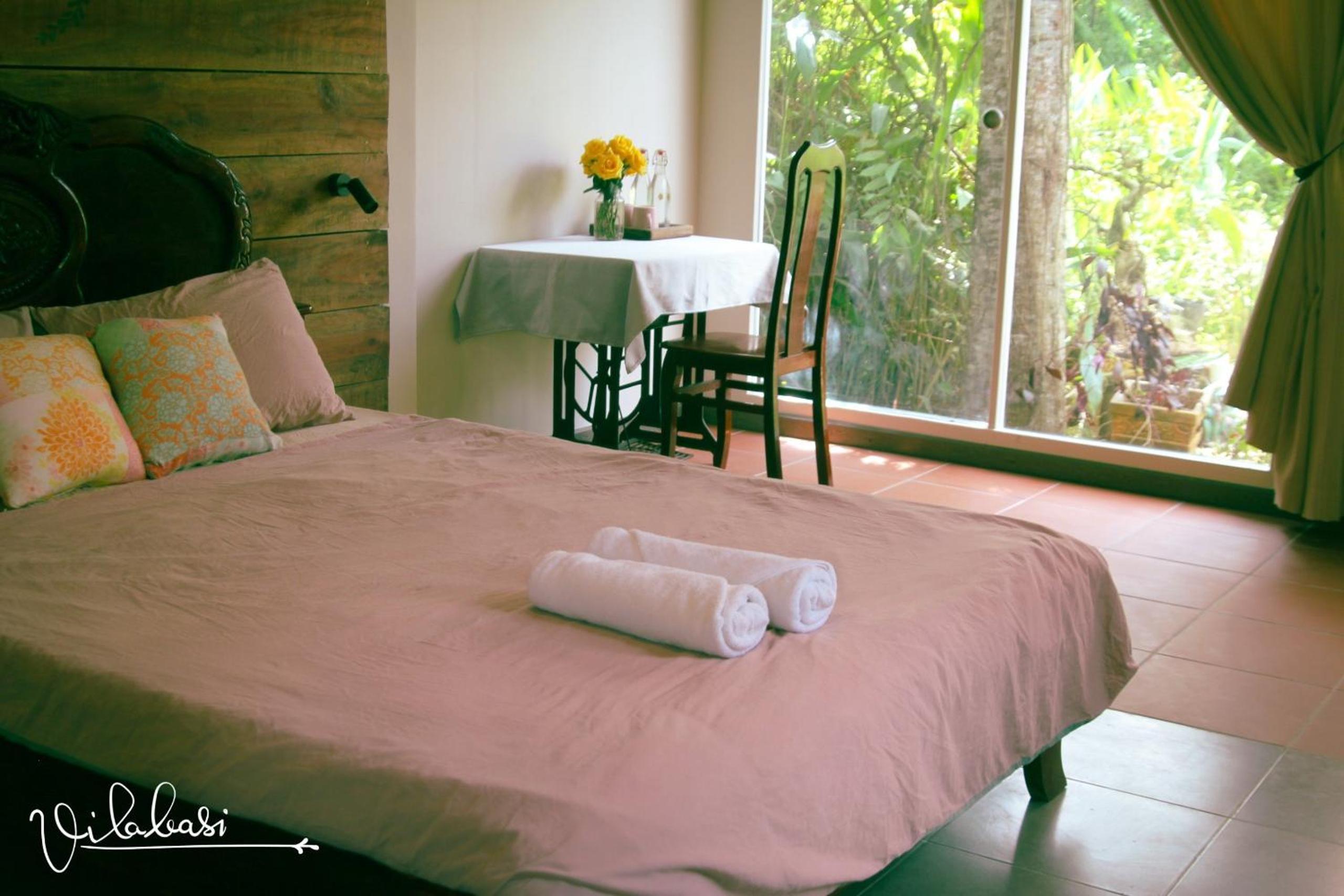 Deluxe King Room photo 1
