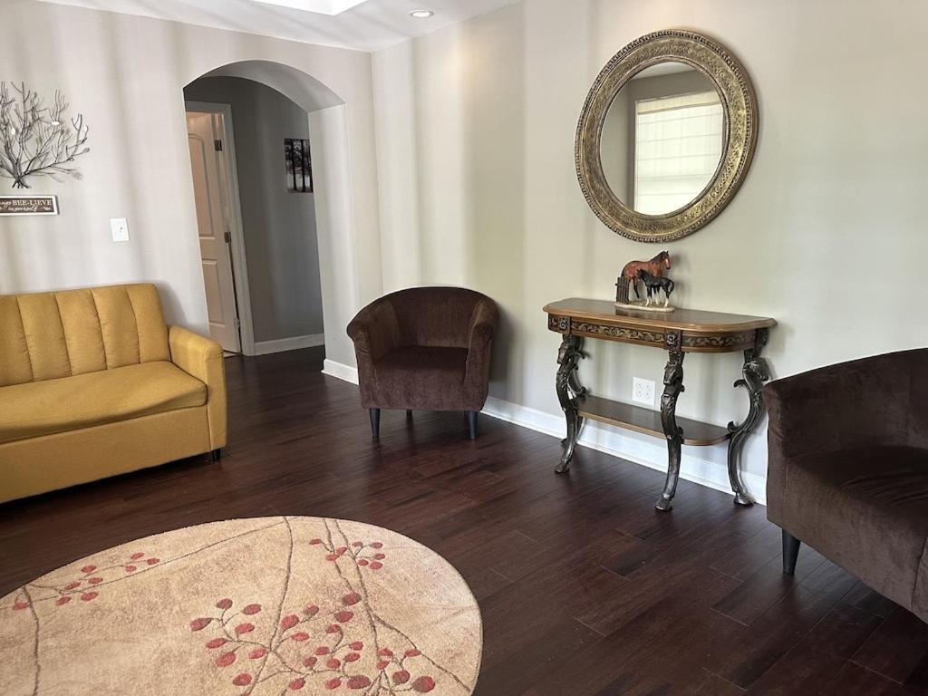 Four-Bedroom House photo 1