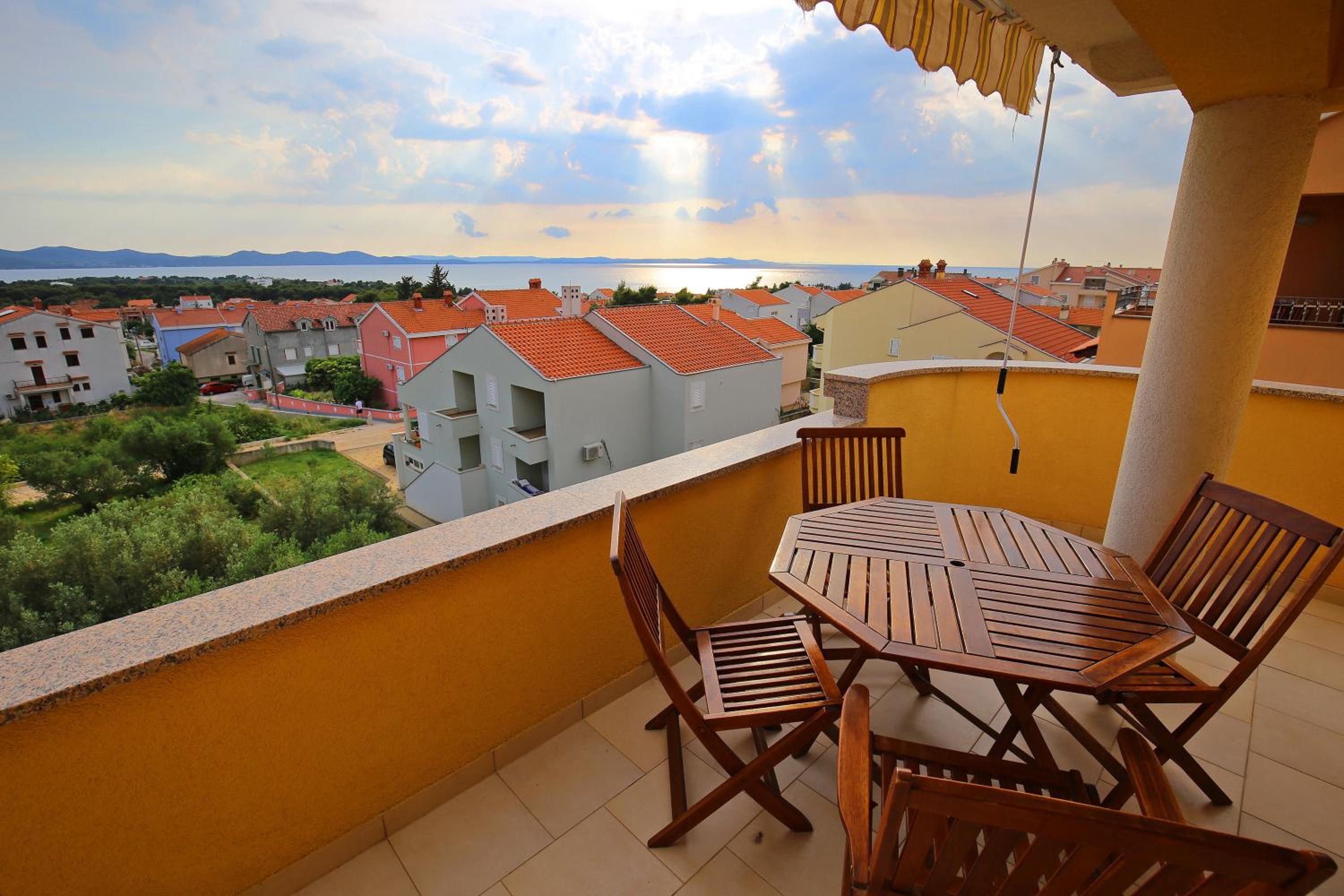 Comfort One-Bedroom Apartment with Terrace and Sea View (4 Adults)  photo 3