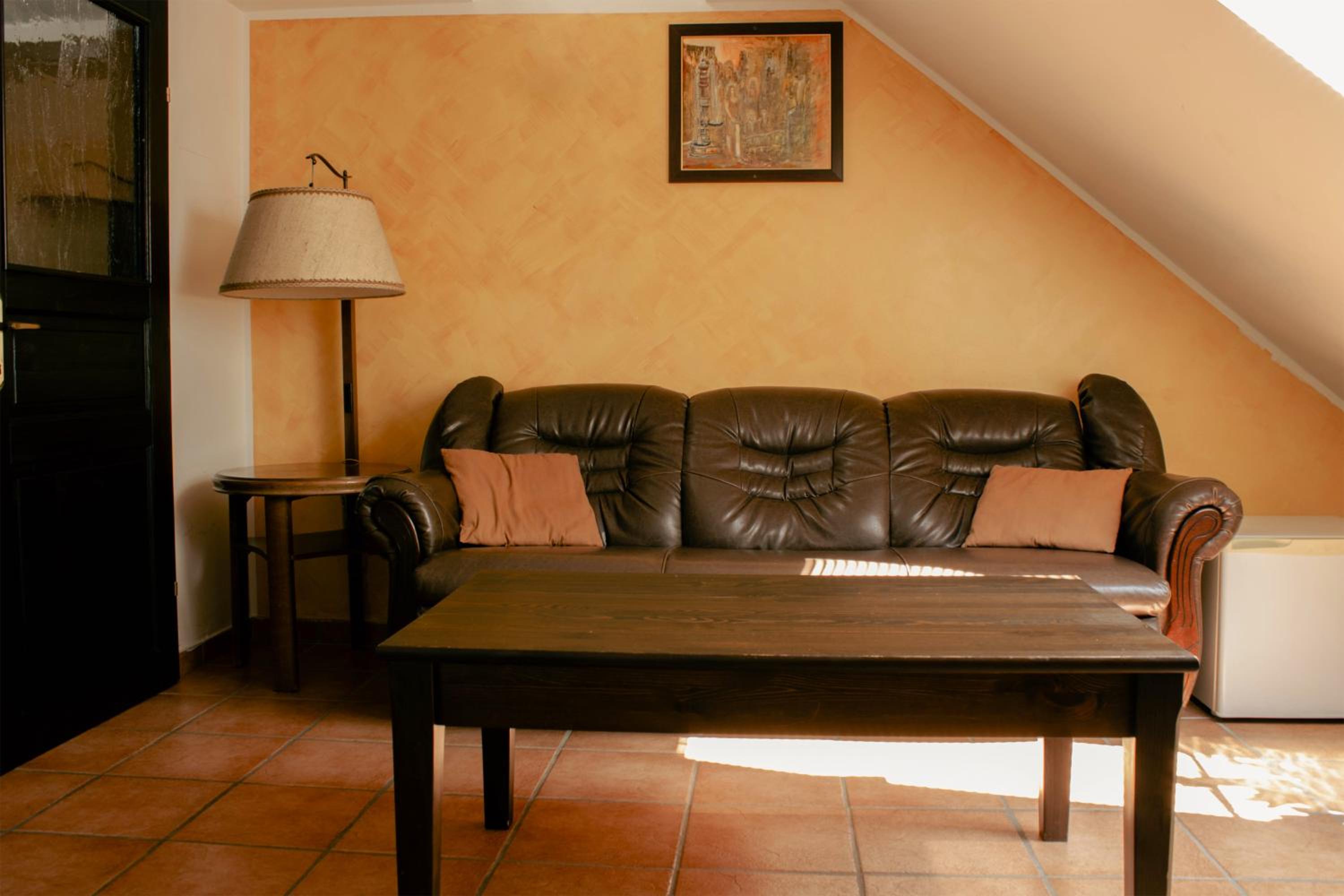 Studio Apartment - Photo 4