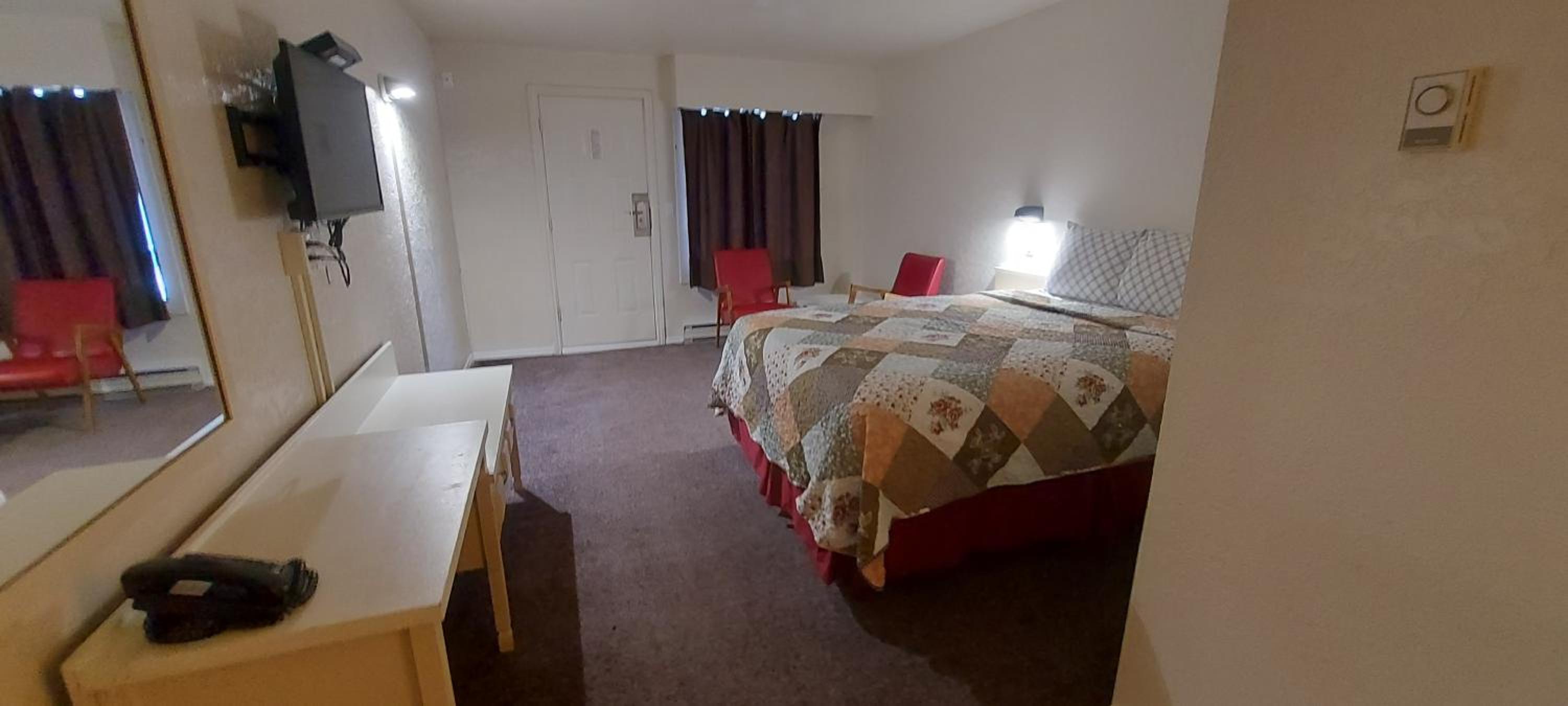 Queen Room