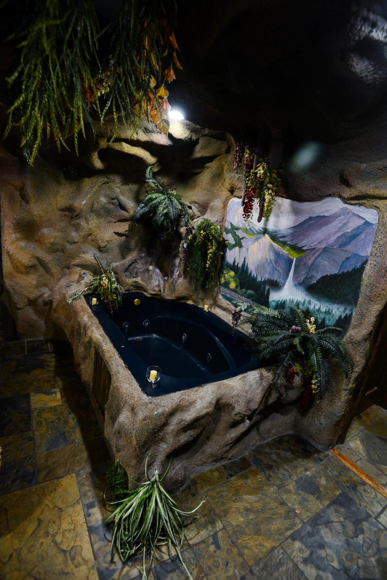 The Crystal Cave  photo 3