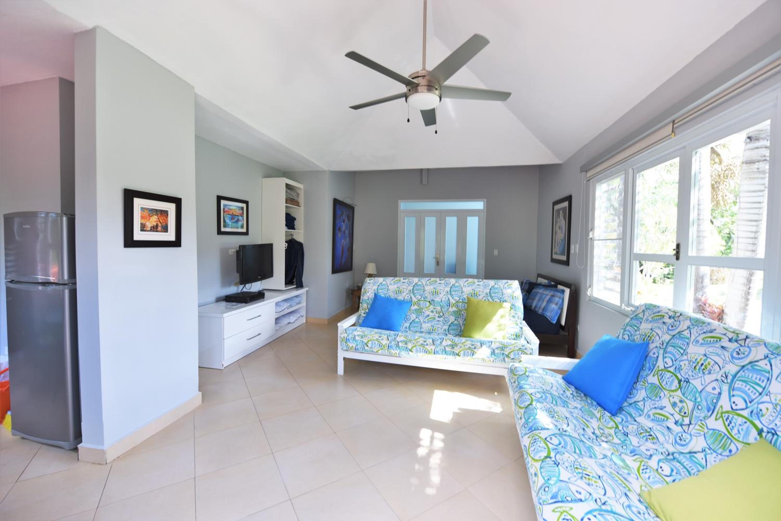 Villa photo 2