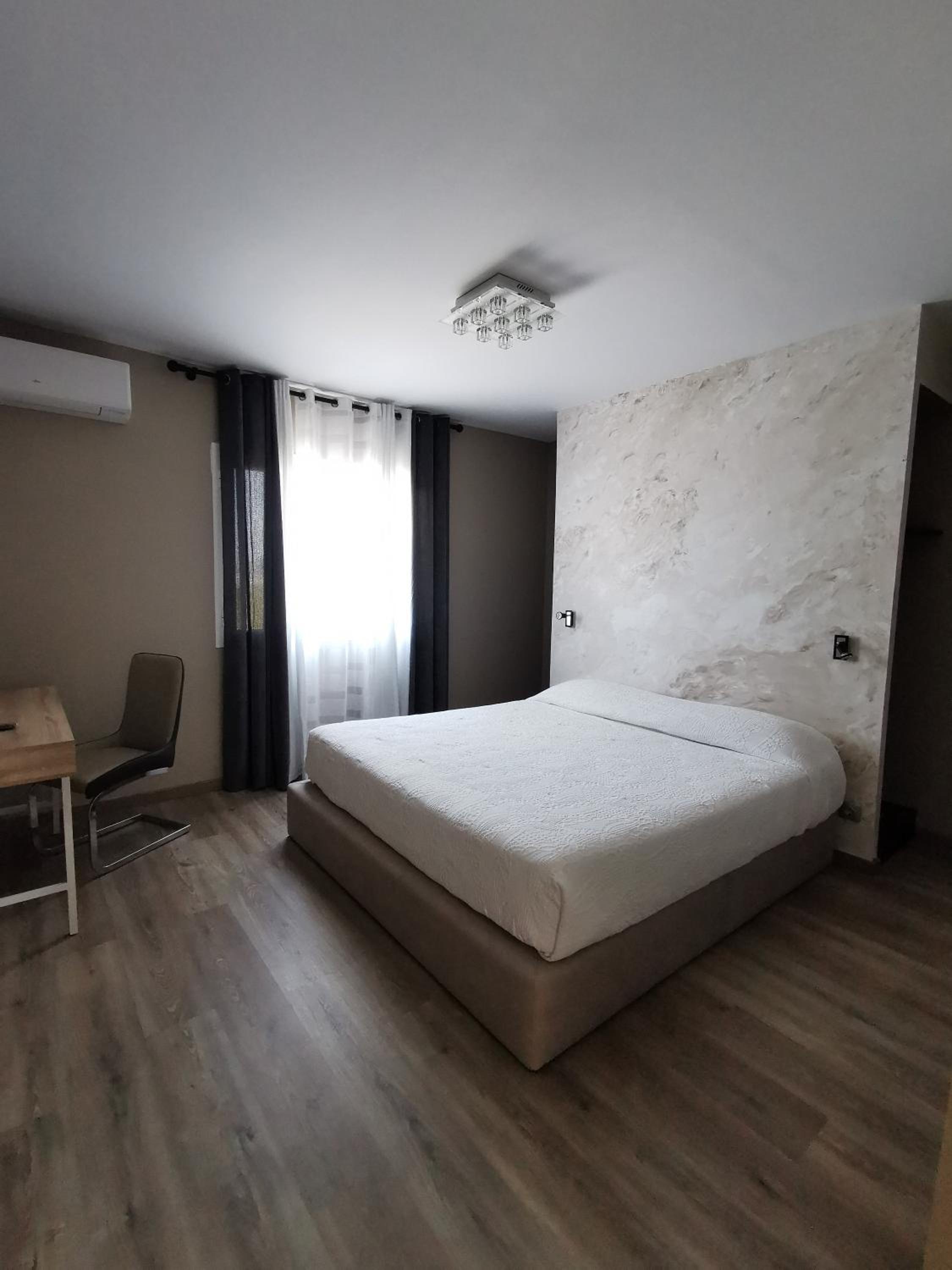 Double Room - Photo 1