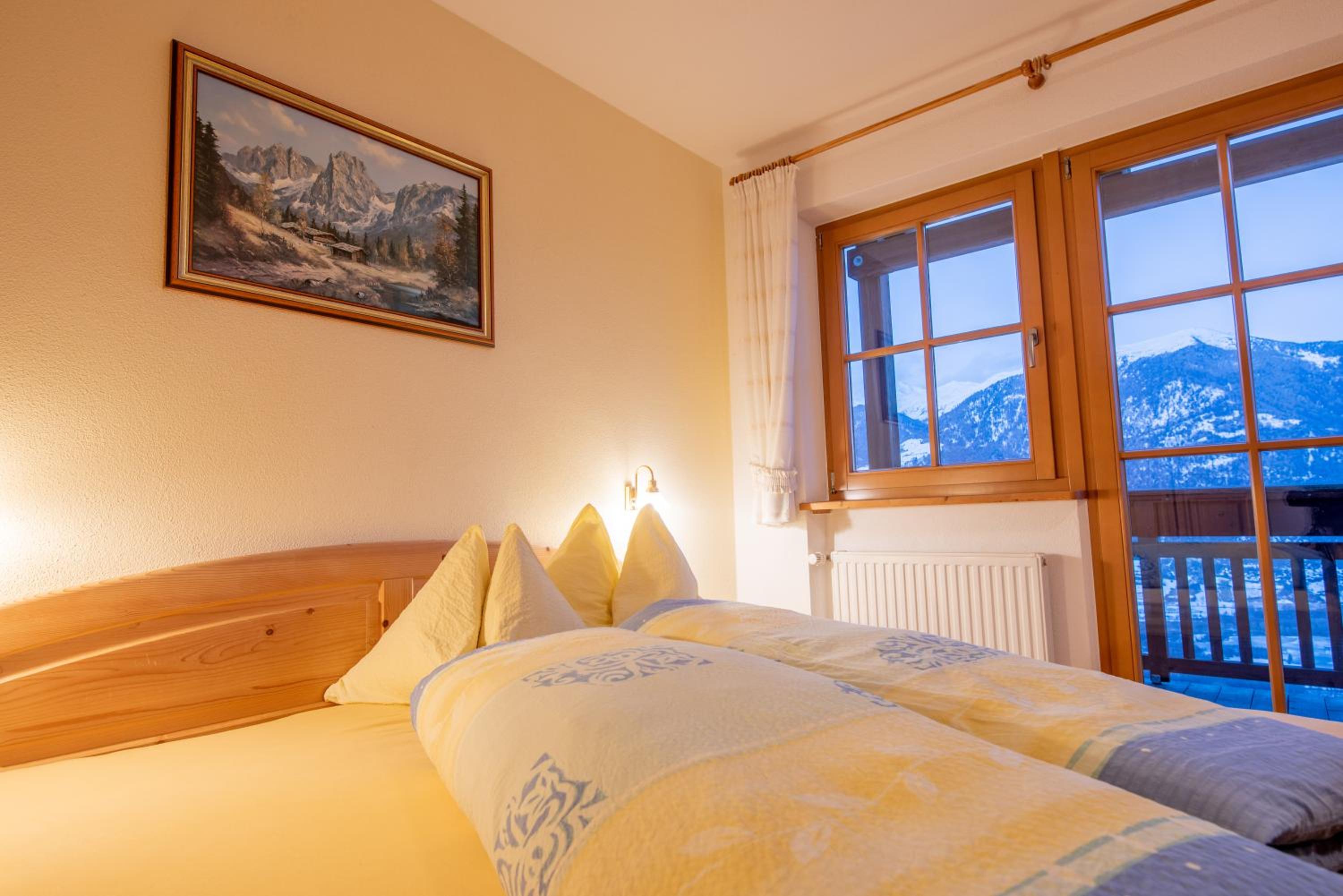 Two-Bedroom Apartment with Valley View photo 3