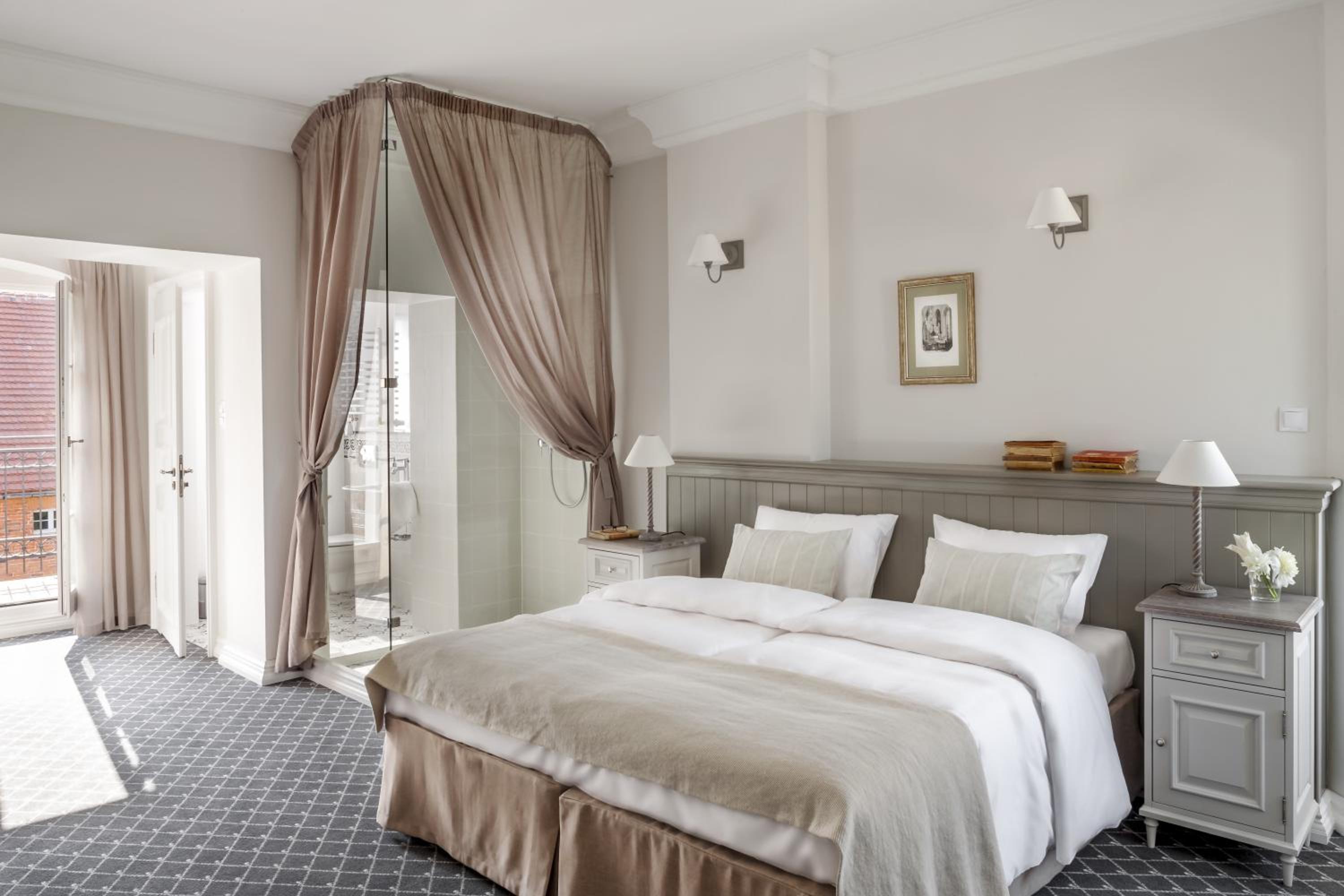 Deluxe Double Room with Balcony - Photo 1
