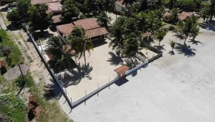 Three-Bedroom House photo 3