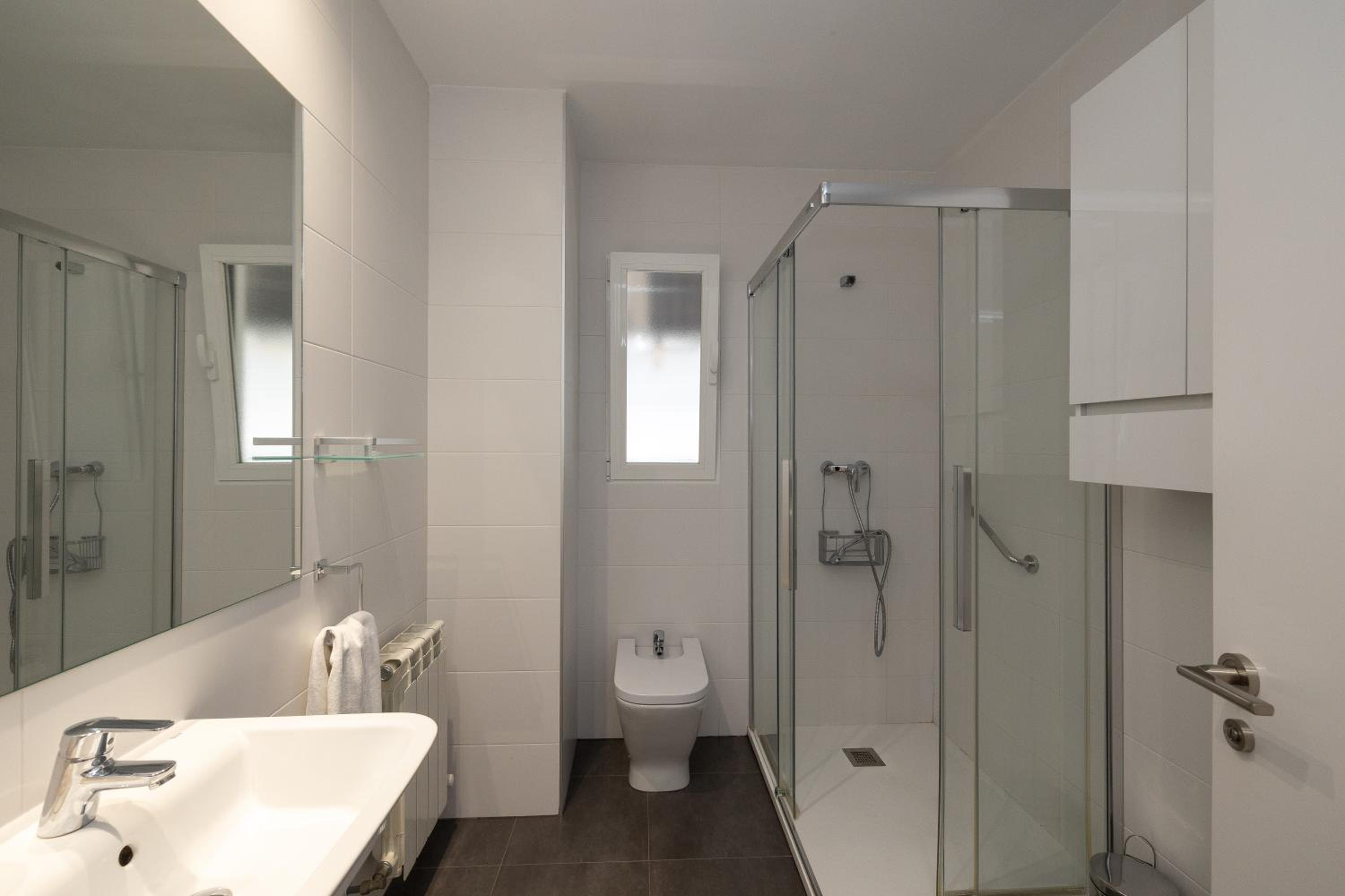 Comfort One-Bedroom Apartment (5 Adults) photo 2