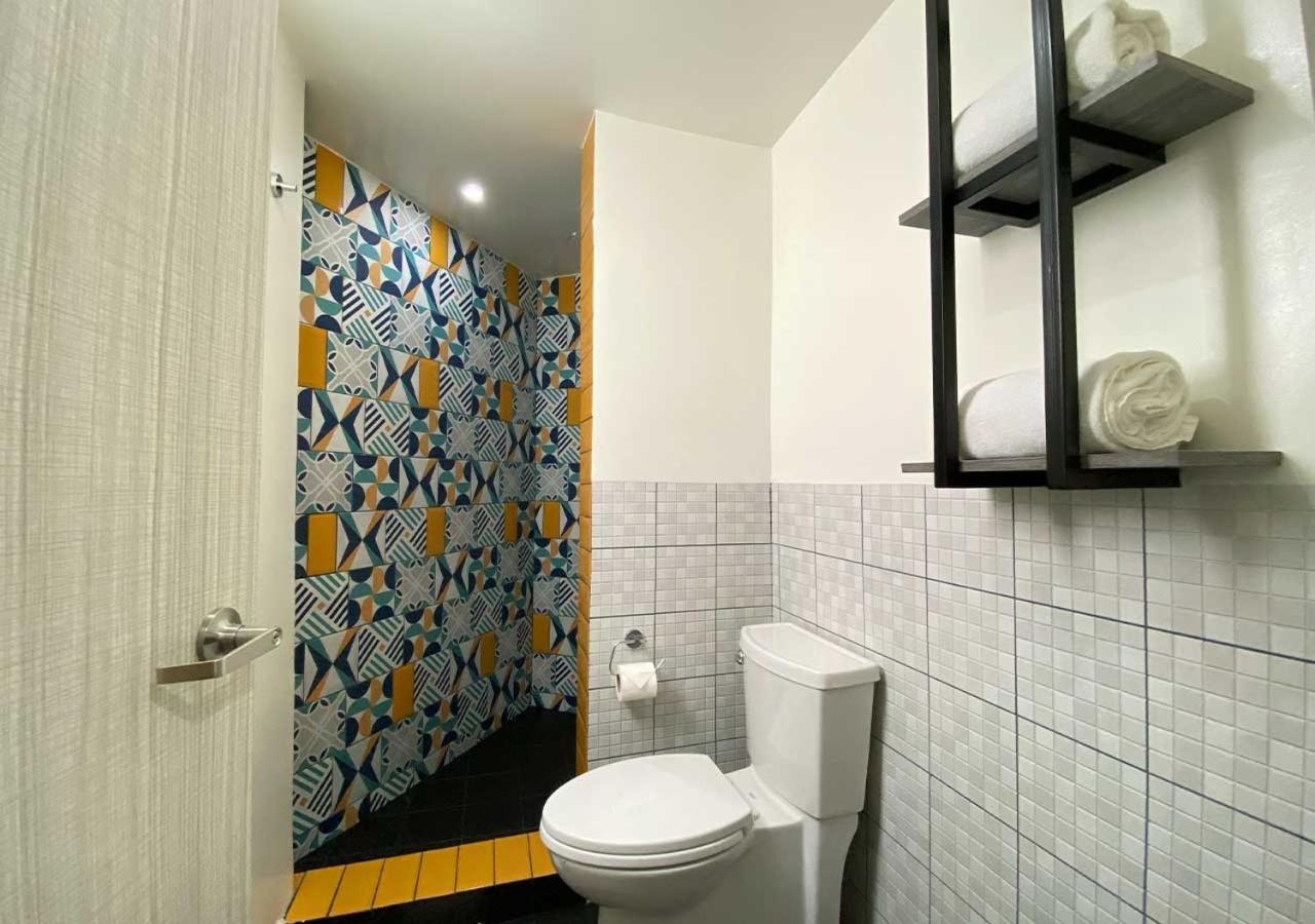 Suite - Photo 7
