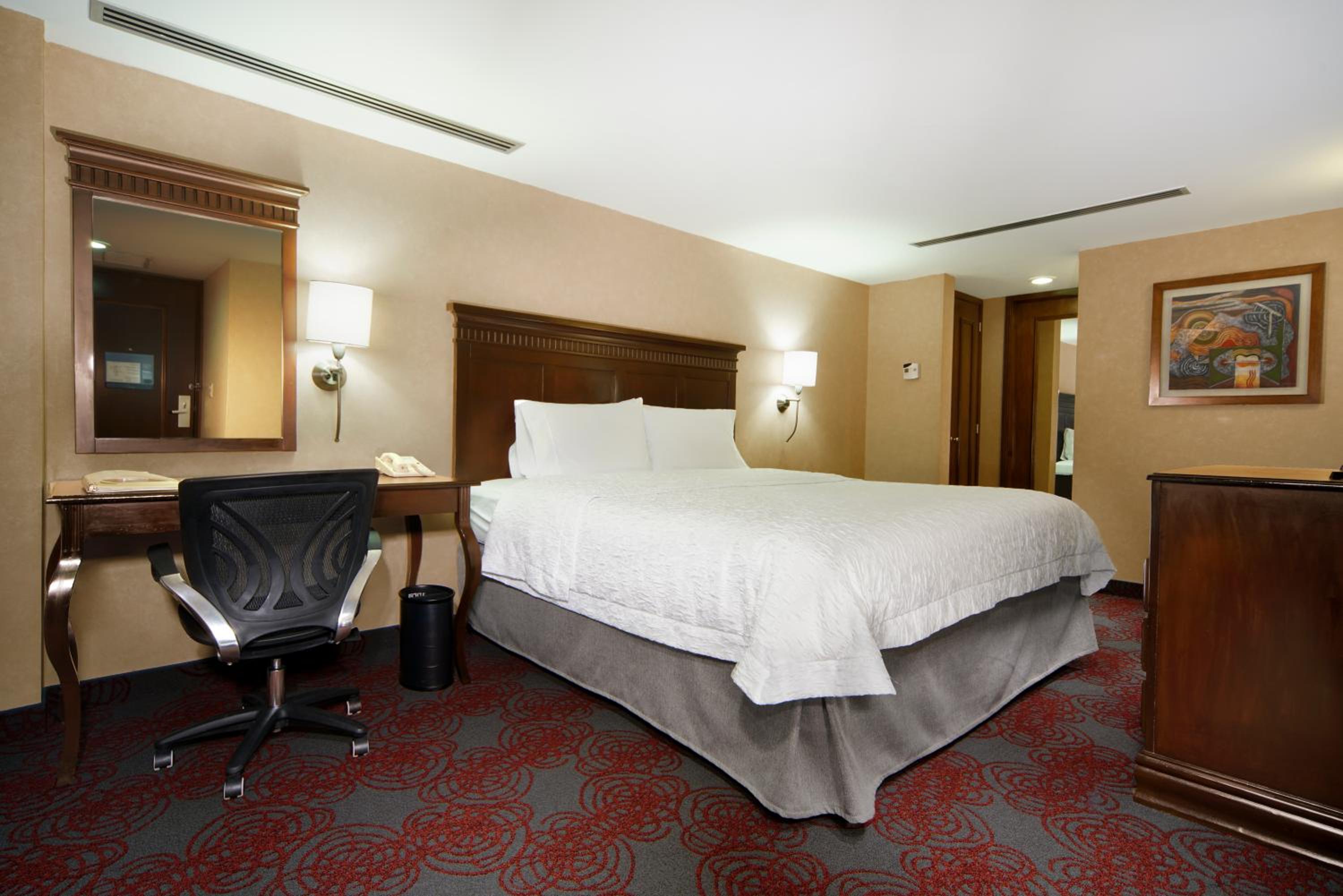 King Room with King Bed - Non-Smoking - Photo 1