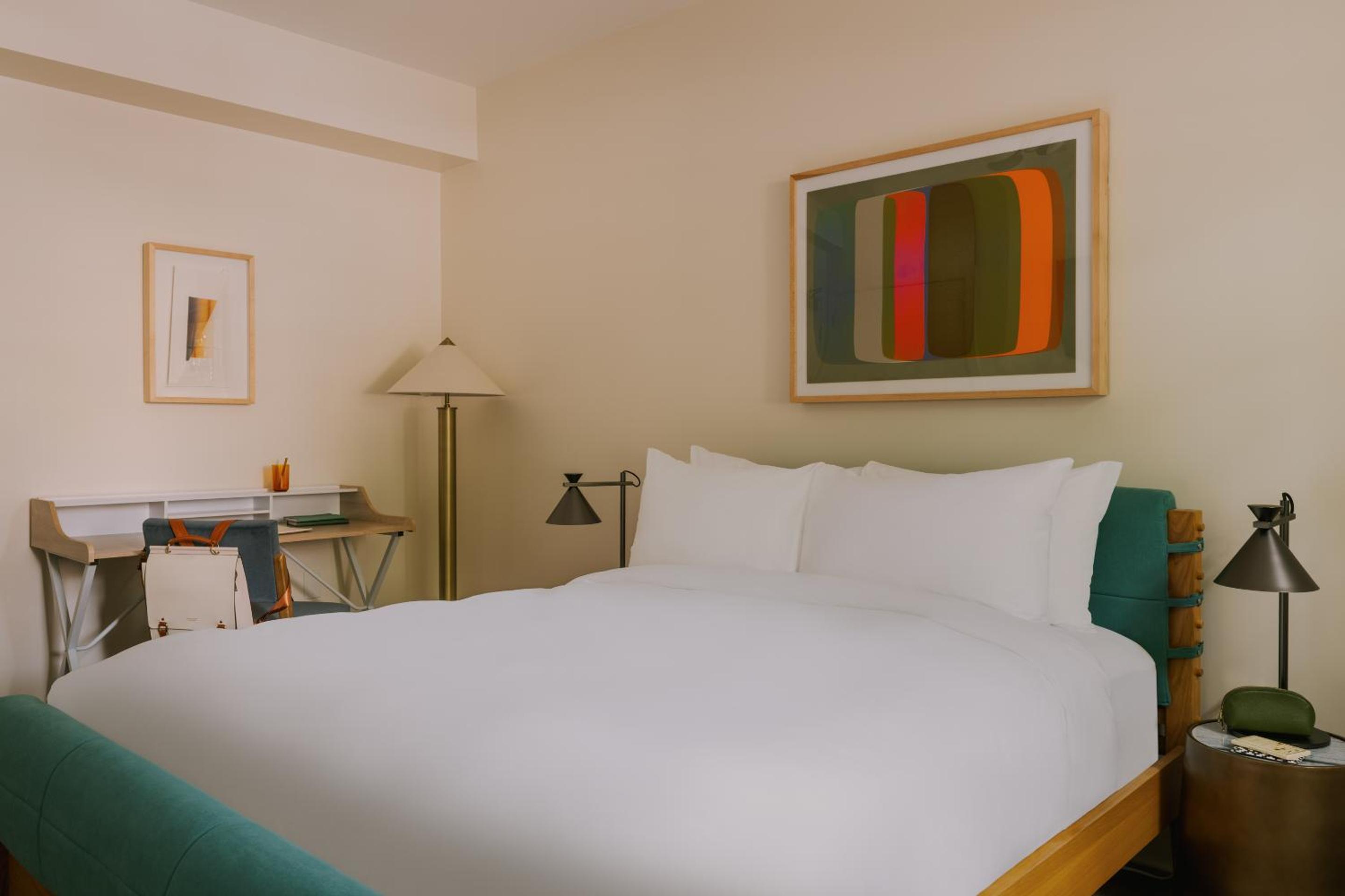 Bedroom Queen