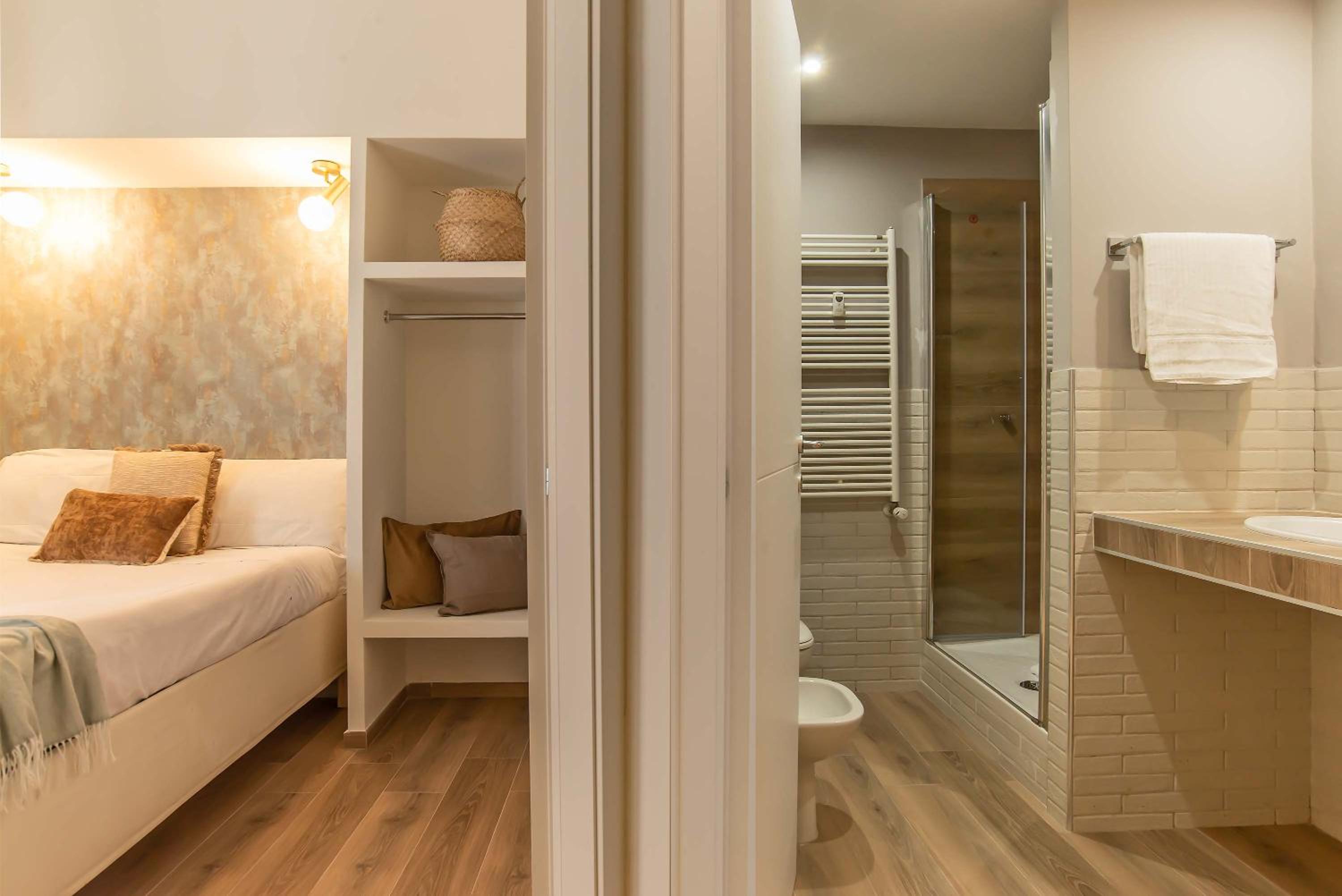Suite - Separate Building in Via della Giuliana 18 photo 3
