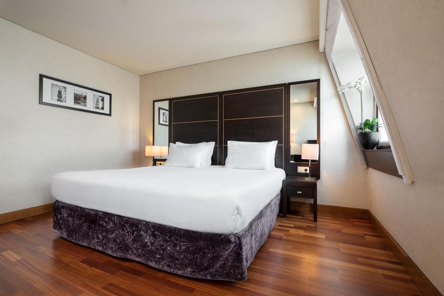 Standard Double Room - Photo 7