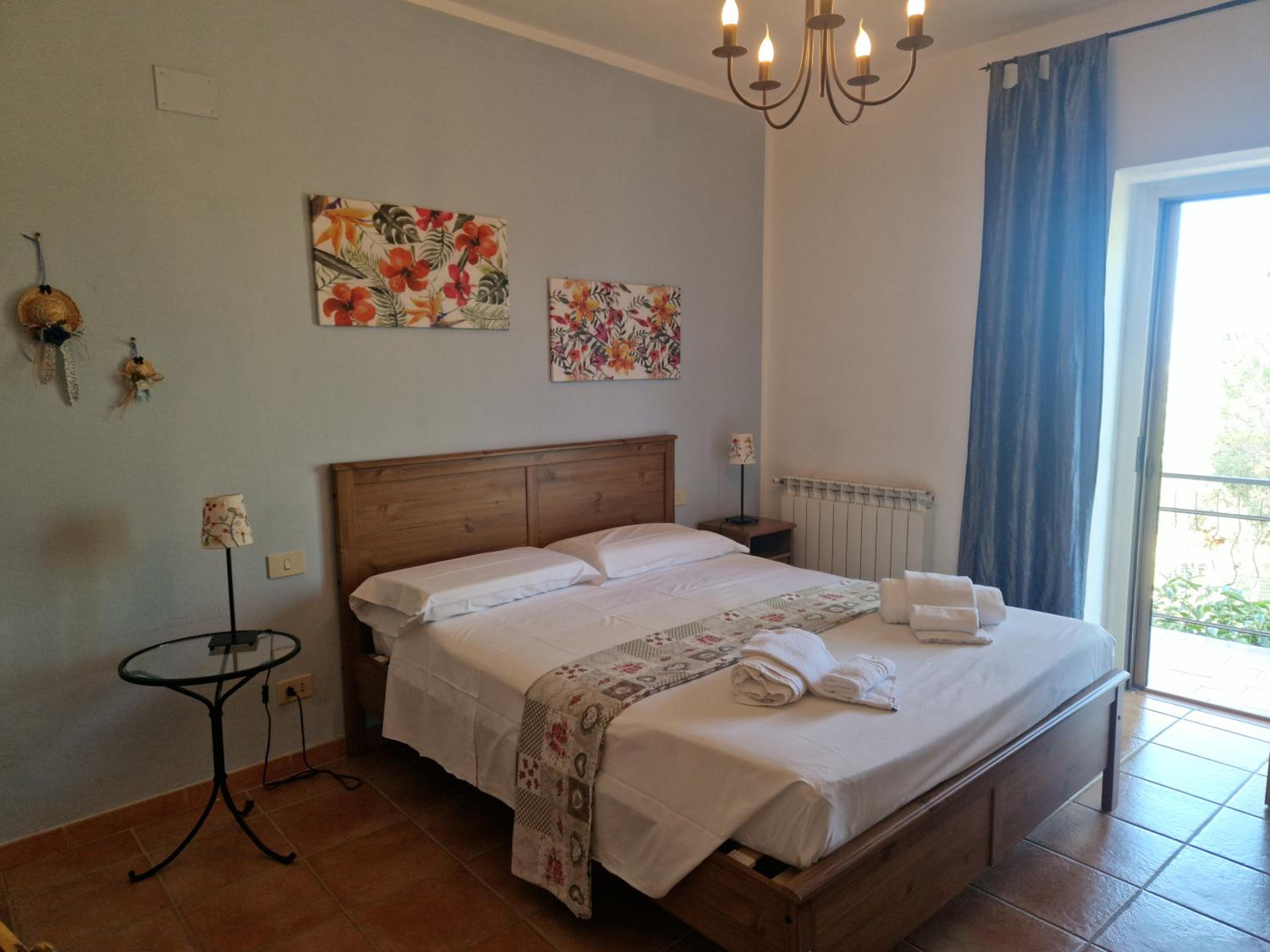 Two-Bedroom Apartment with Balcony and Terrace photo 3