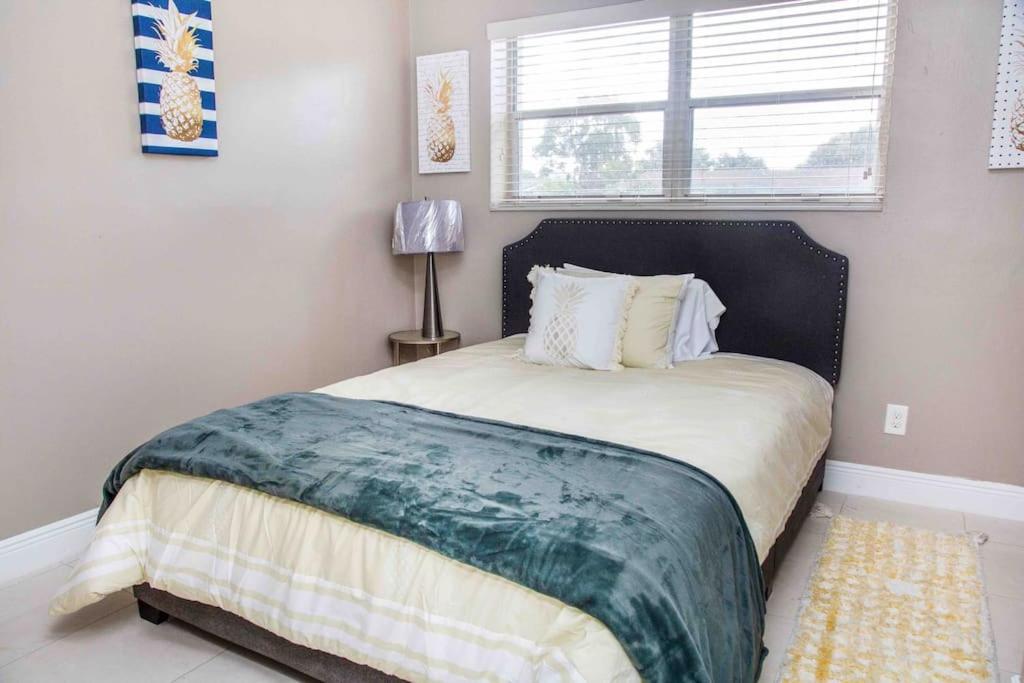 Three-Bedroom Apartment photo 1