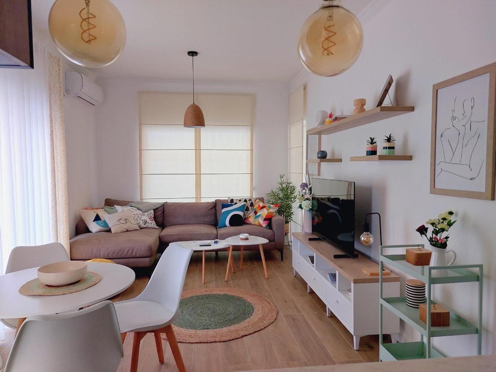 One-Bedroom Apartment photo 1