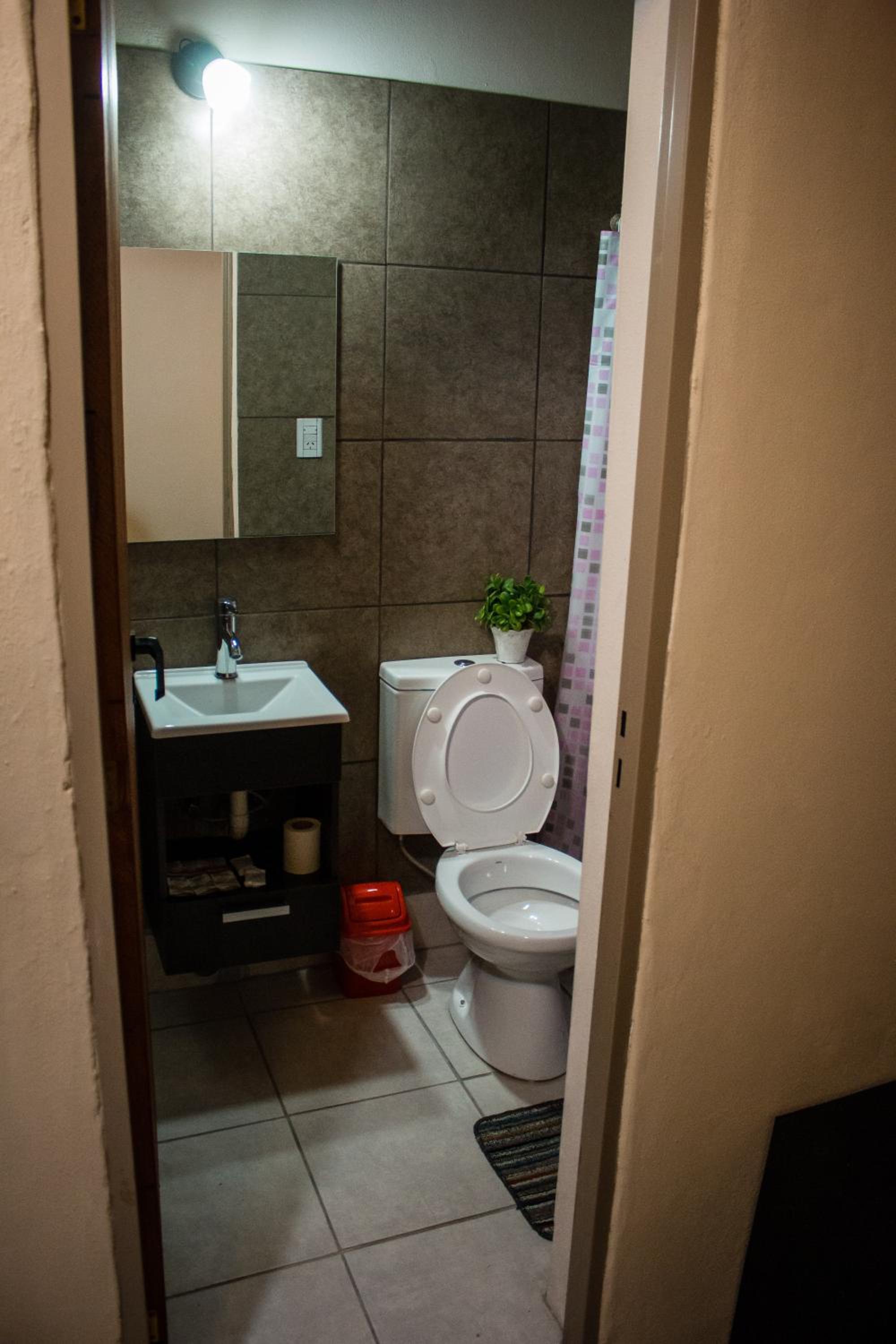 Triple Room with Private Bathroom photo 2