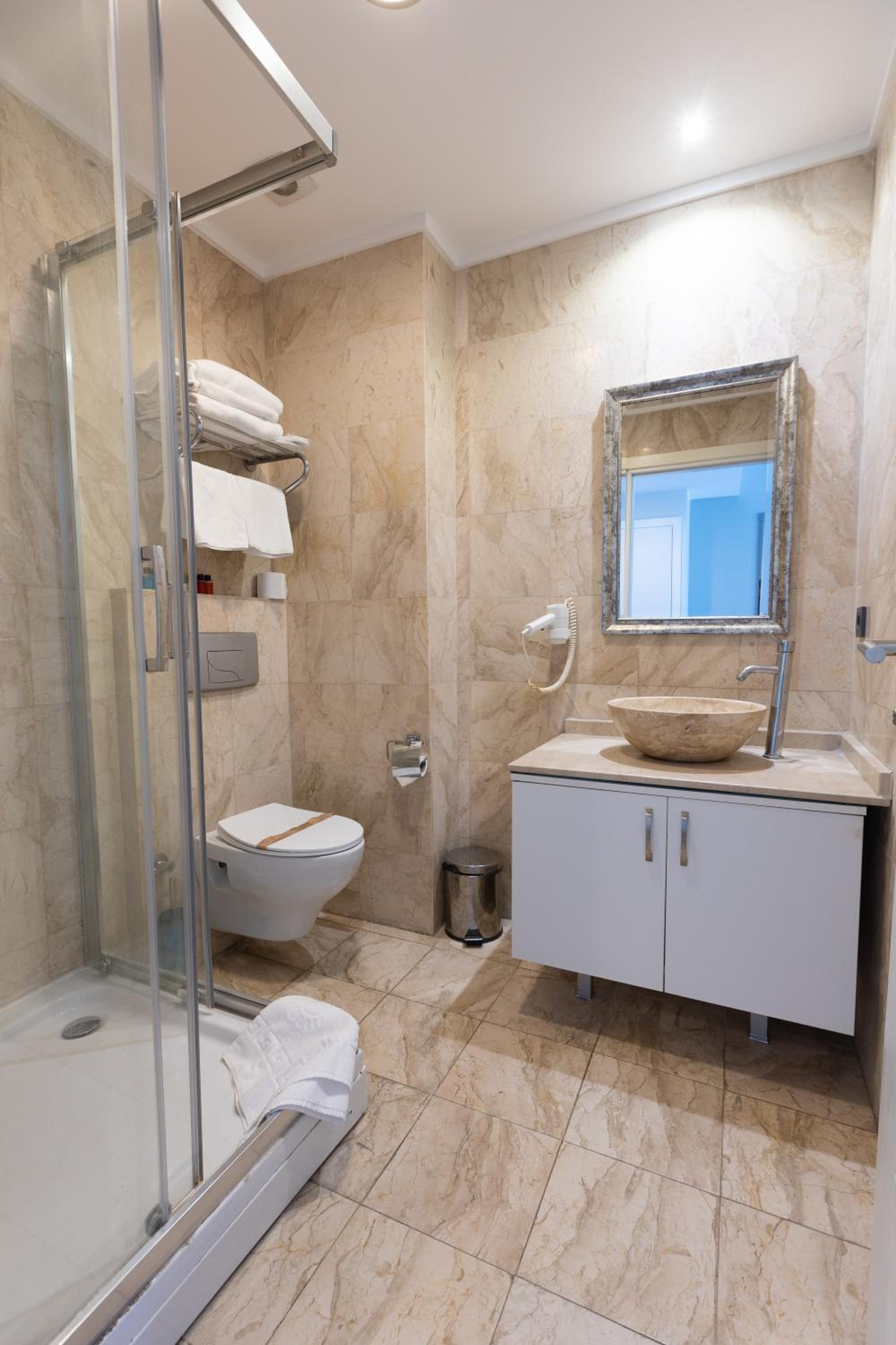 Standard Triple Room photo 3
