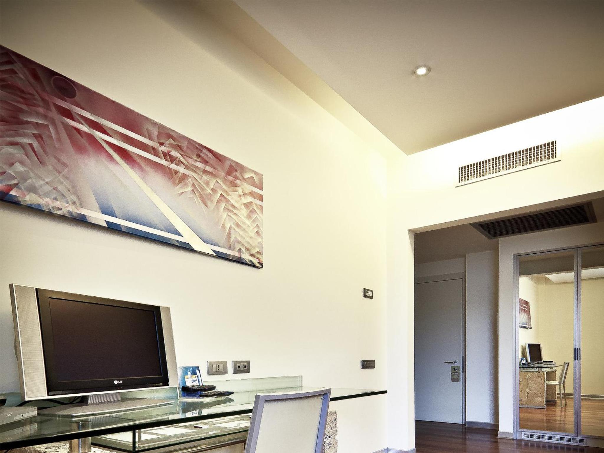 Classic Double or Twin Room with Spa Access photo 2