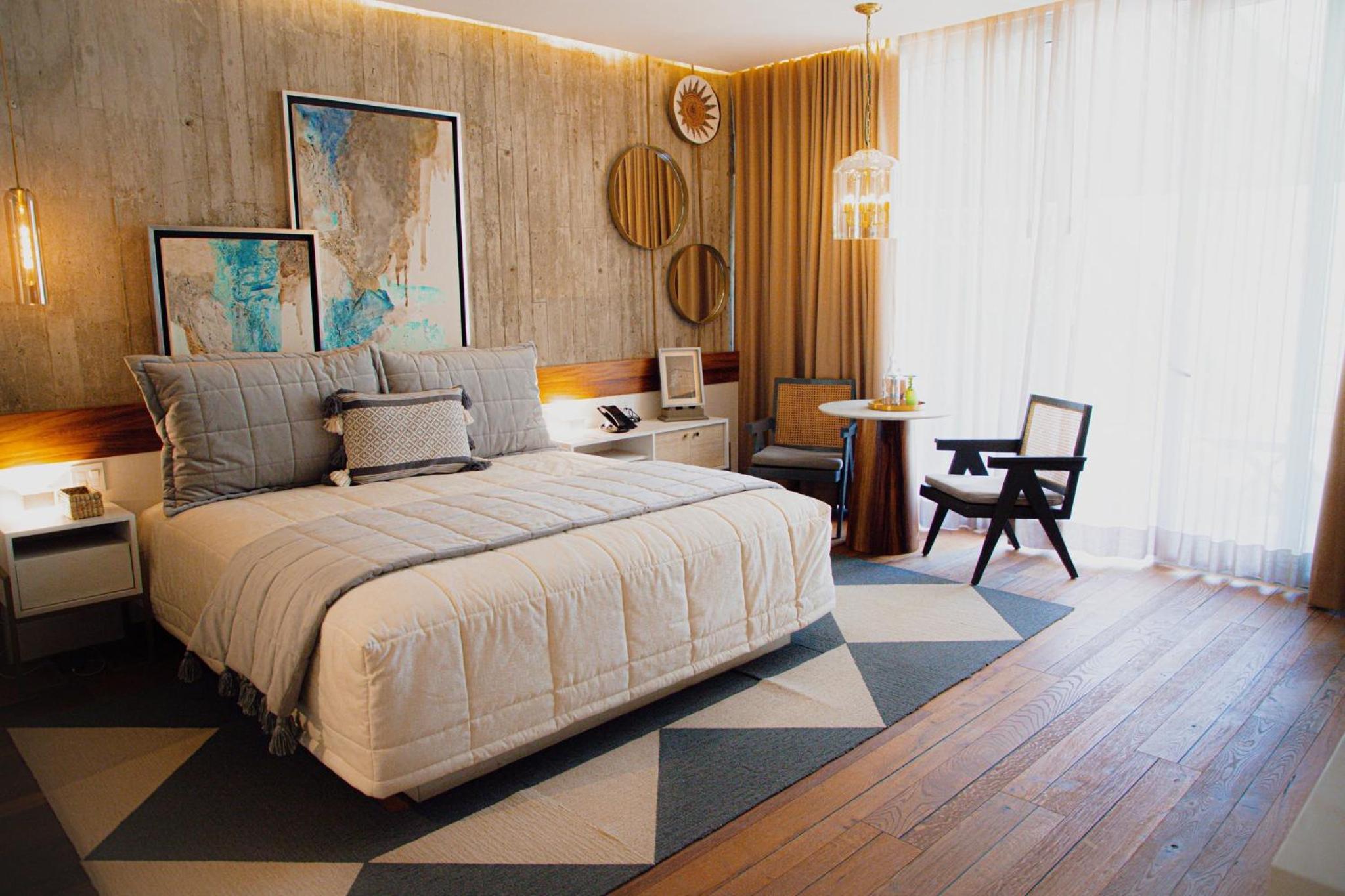 Deluxe Single Room with Balcony photo 2
