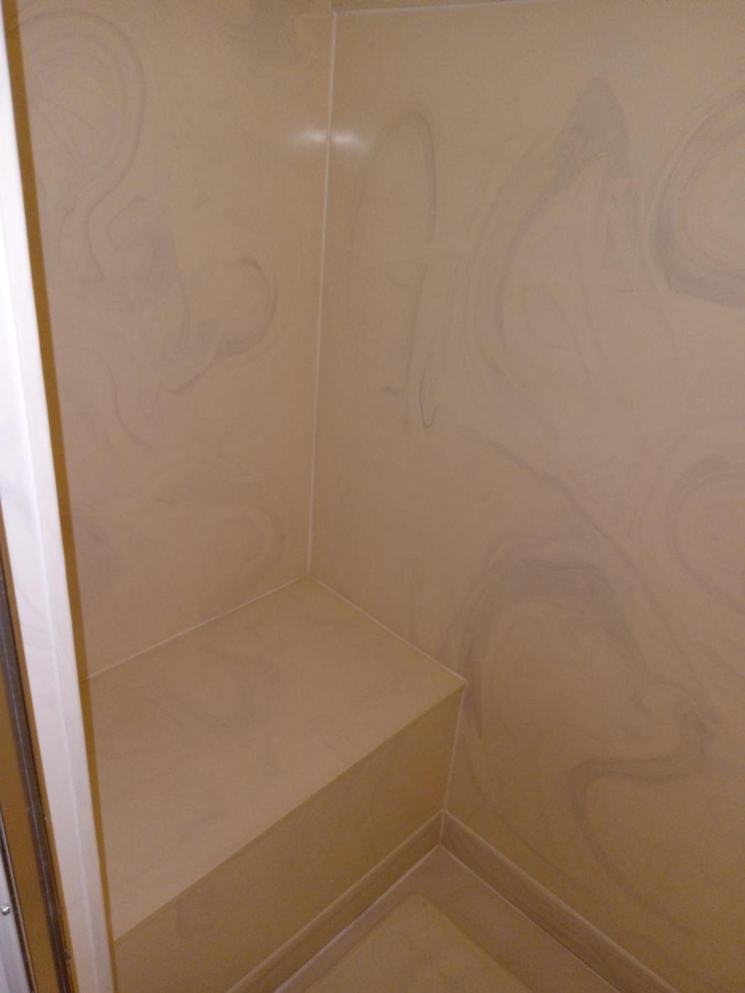 Deluxe Queen Room - Photo 3