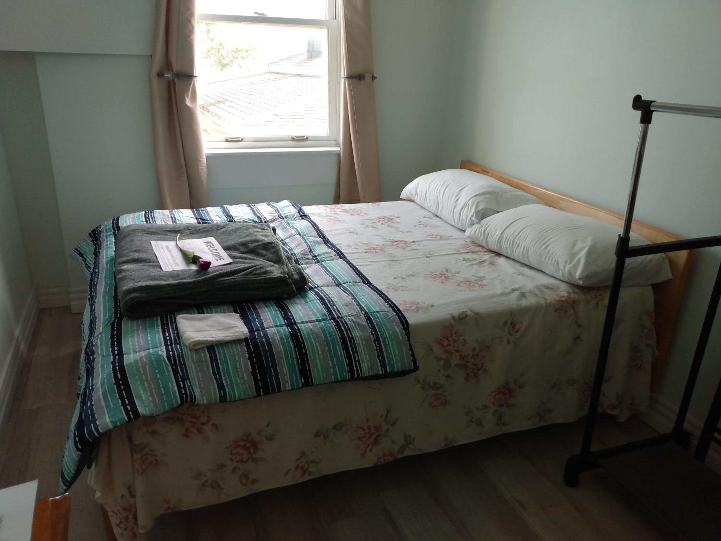 Economy Twin Room photo 1