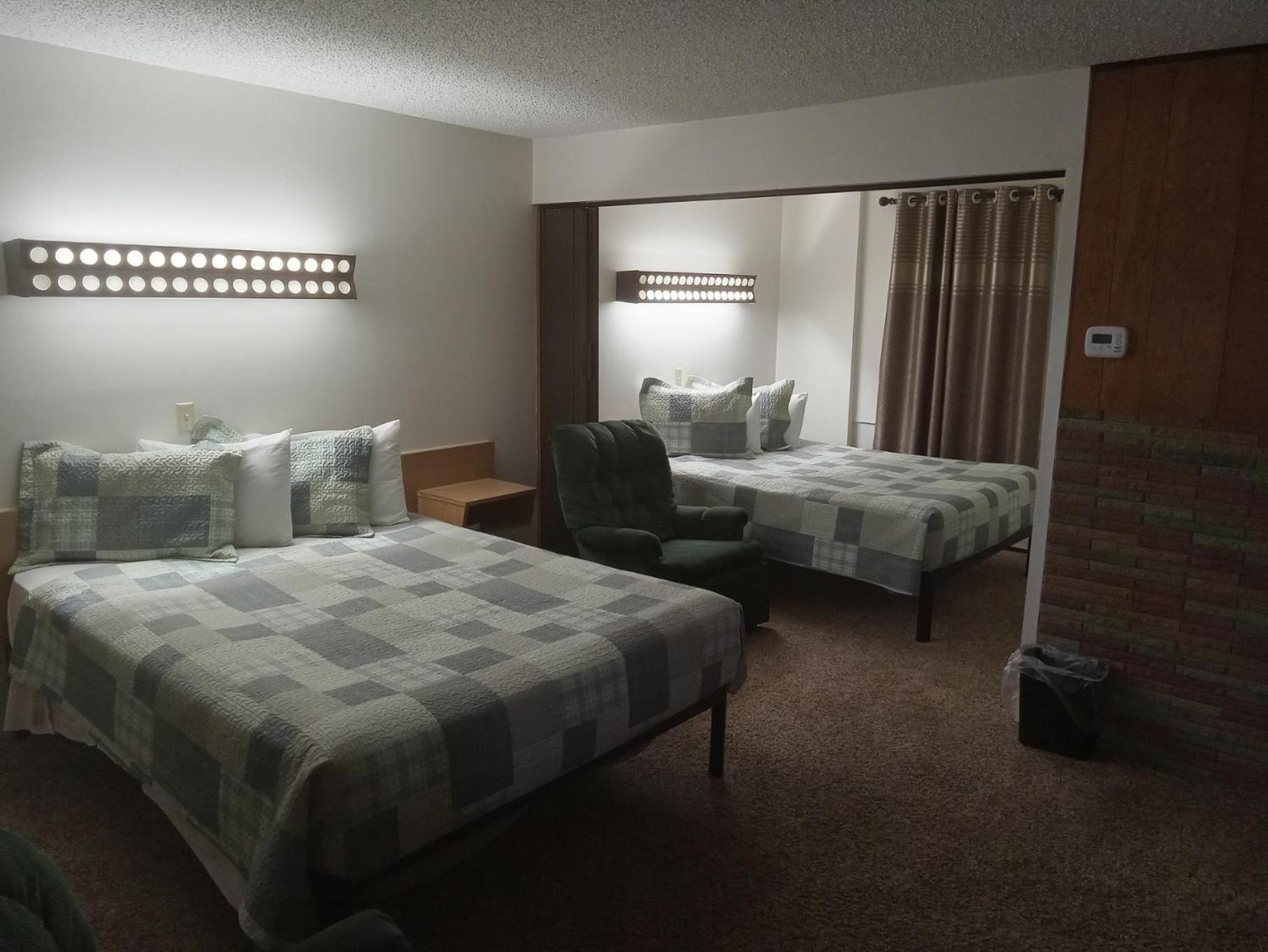 Double Room - Photo 3