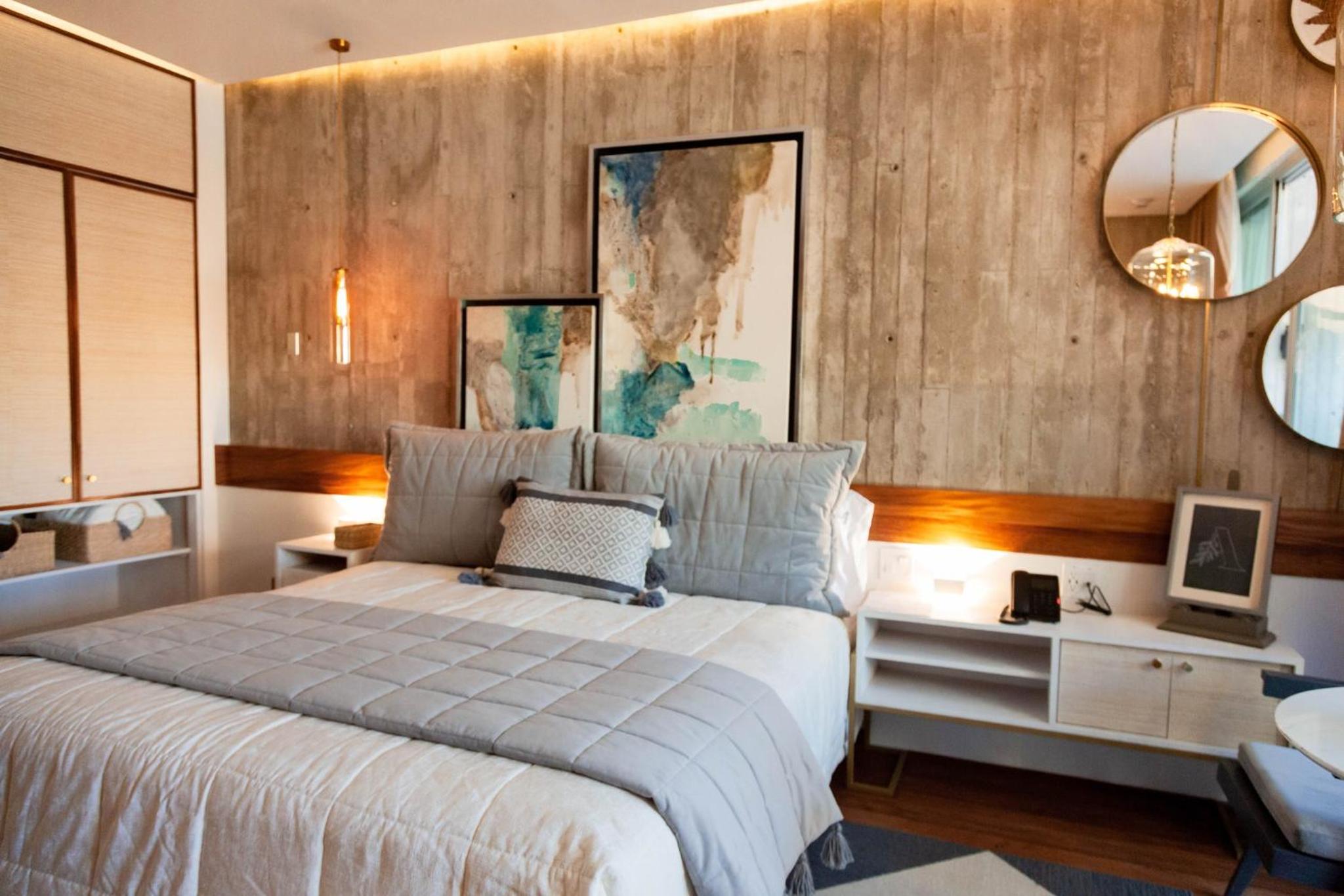 Deluxe Single Room with Balcony photo 1