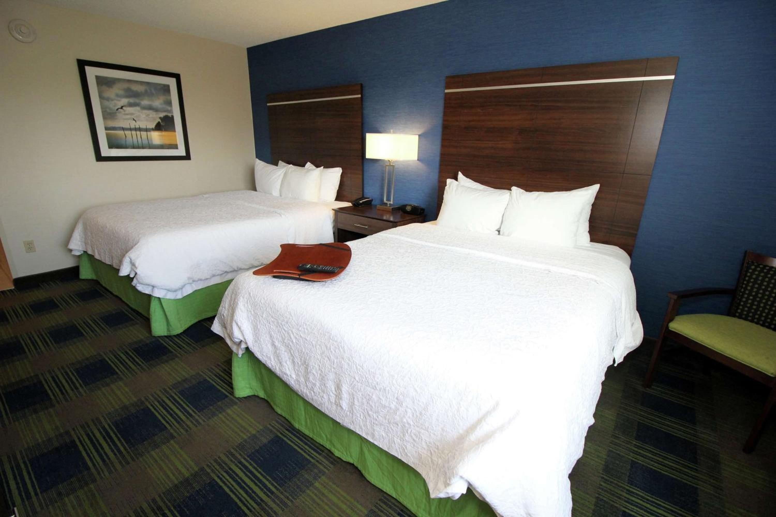 Queen Room with Two Queen Beds (4 Adults) - Photo 1