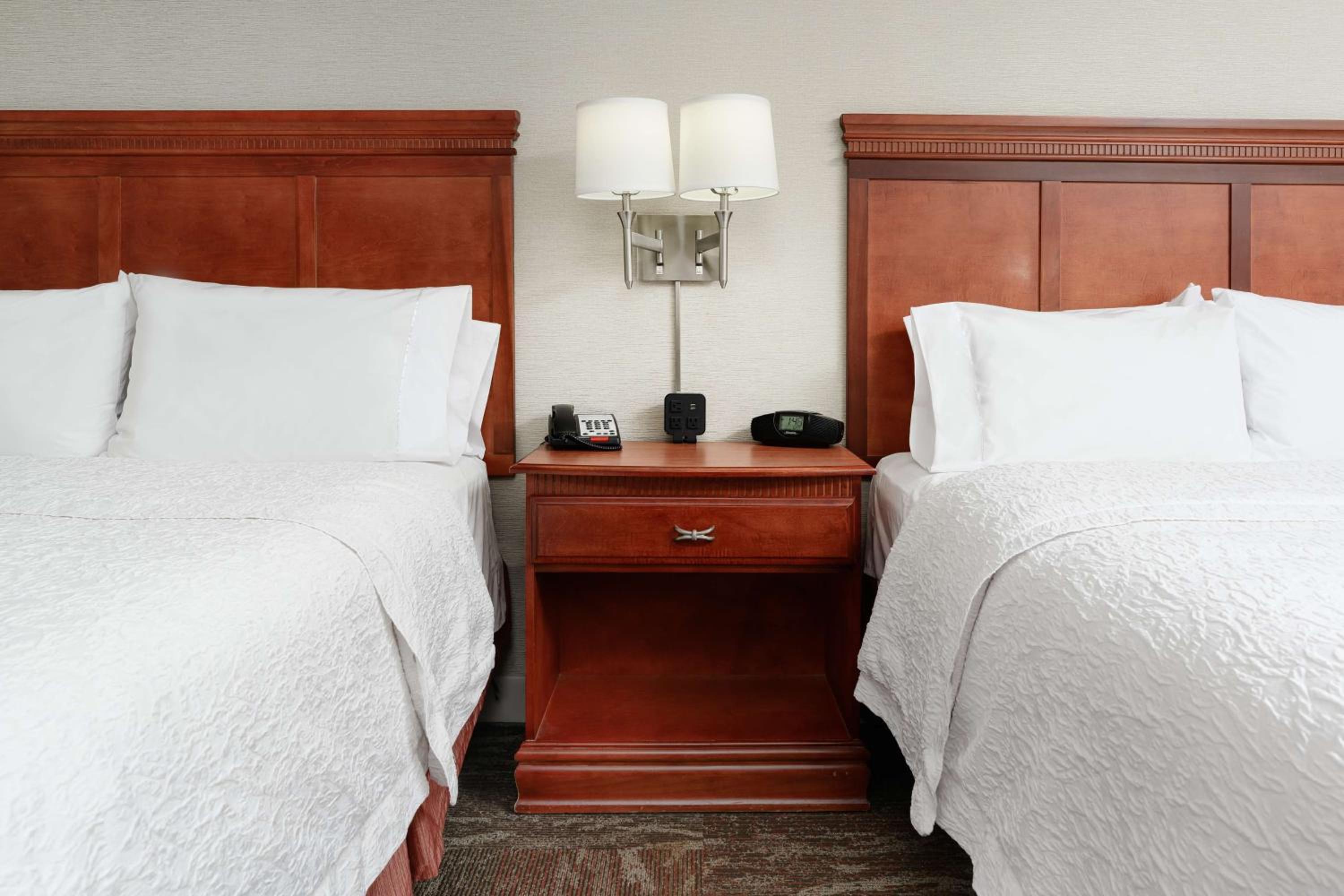 Room with Two Queen Beds - Non-Smoking - Photo 1
